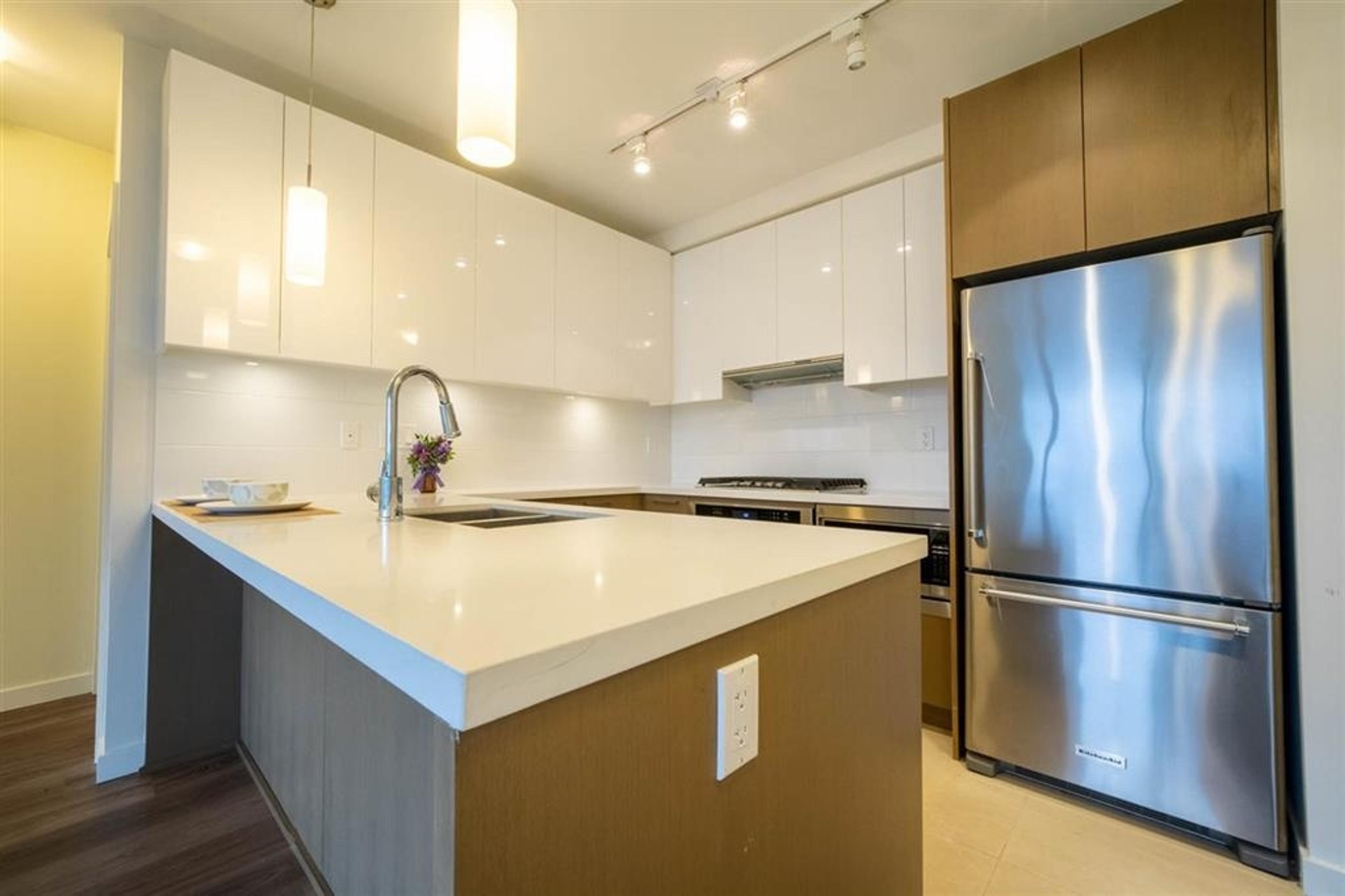 #1905 3080 LINCOLN AVENUE - Main Image