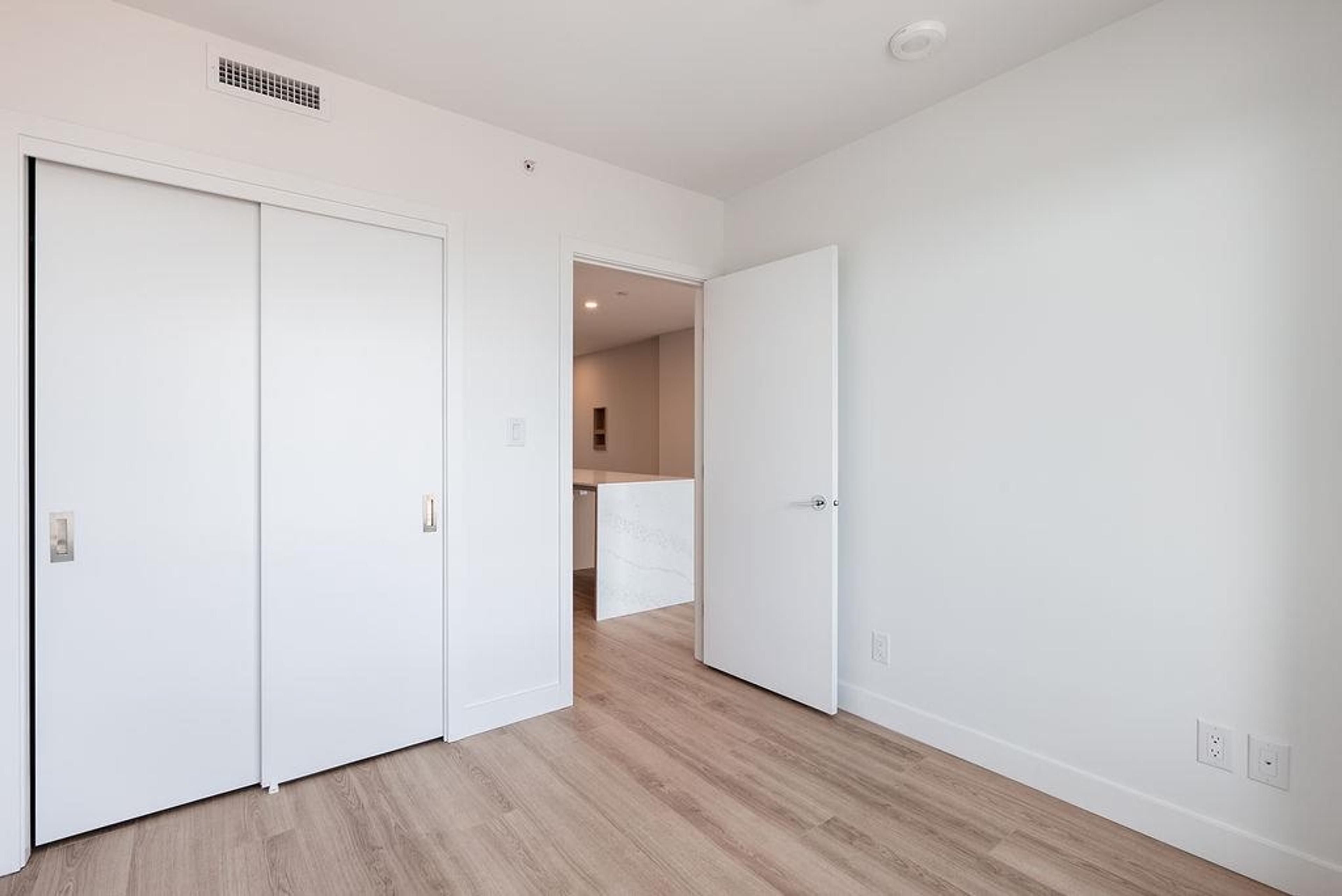 #1201 5593 NO. 3 ROAD - 23