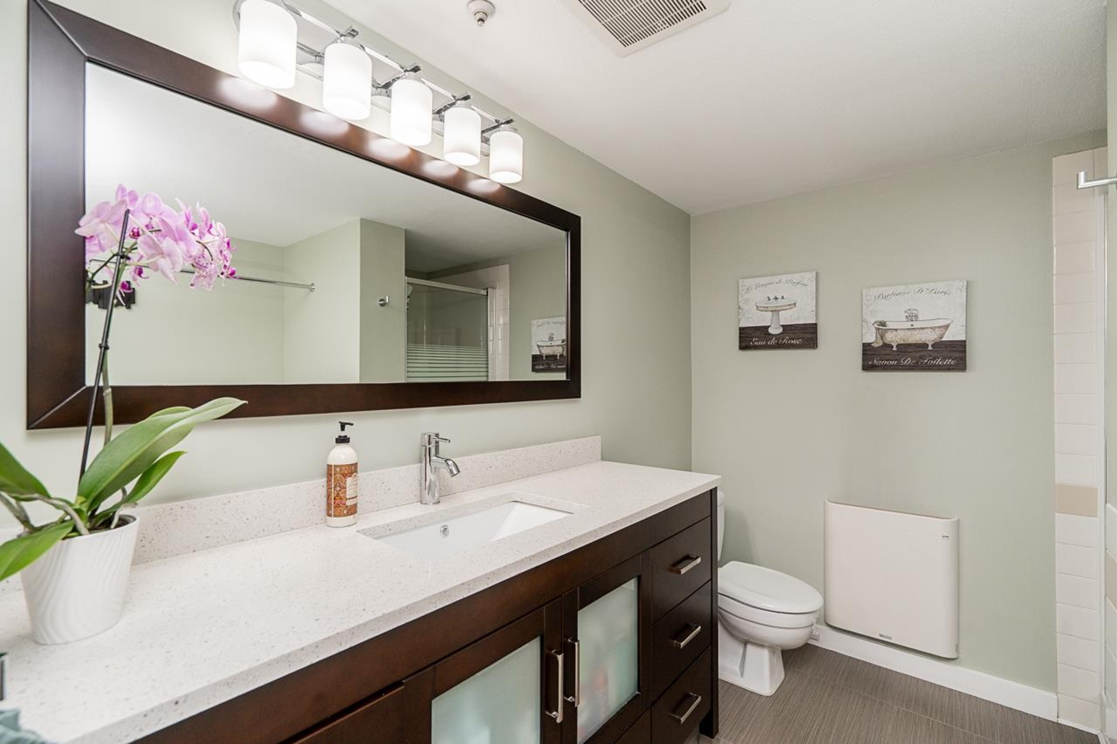 #505 60 RICHMOND STREET - 23