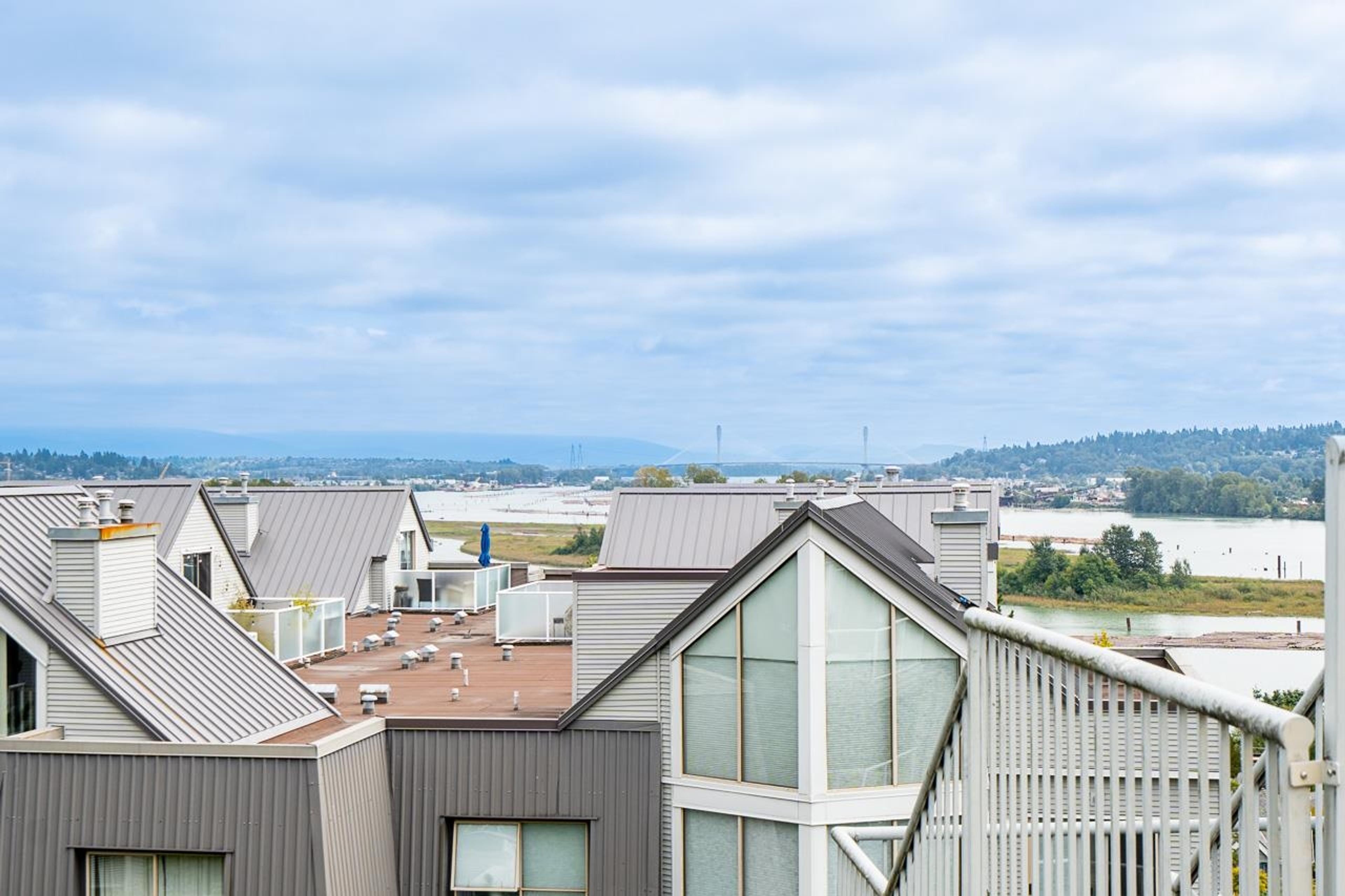 #505 60 RICHMOND STREET - 17