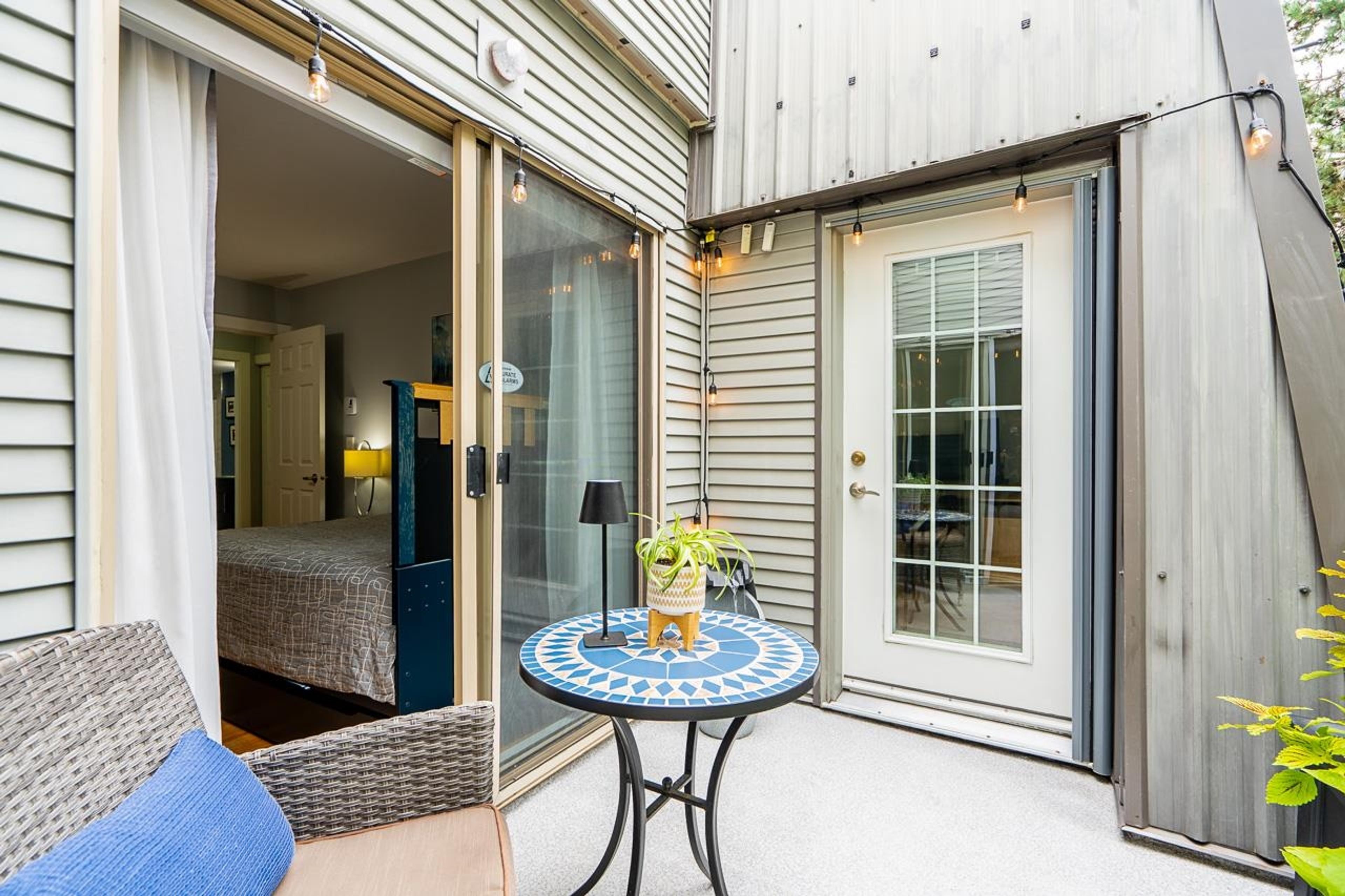 #505 60 RICHMOND STREET - 28