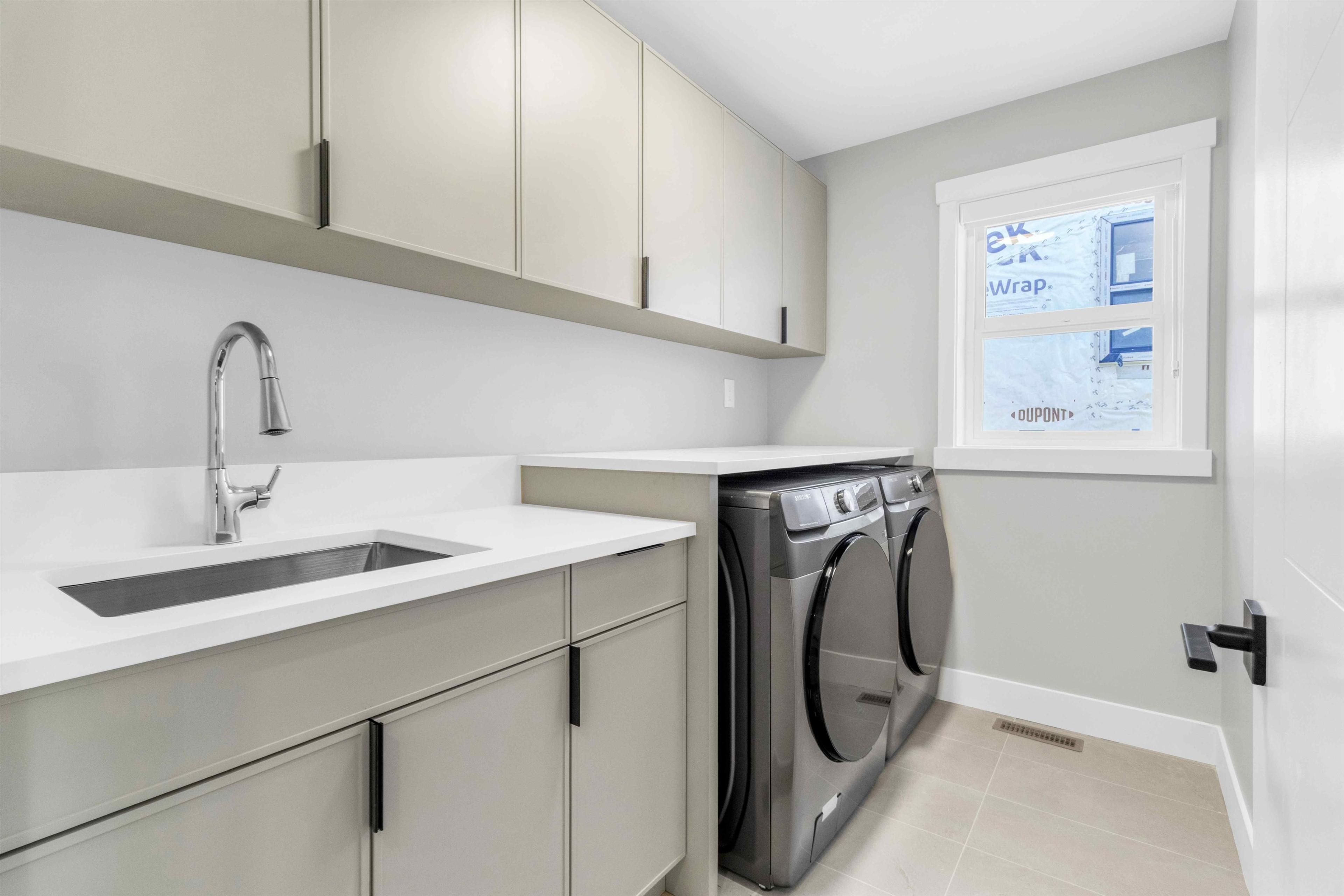 7686 196 STREET - 22