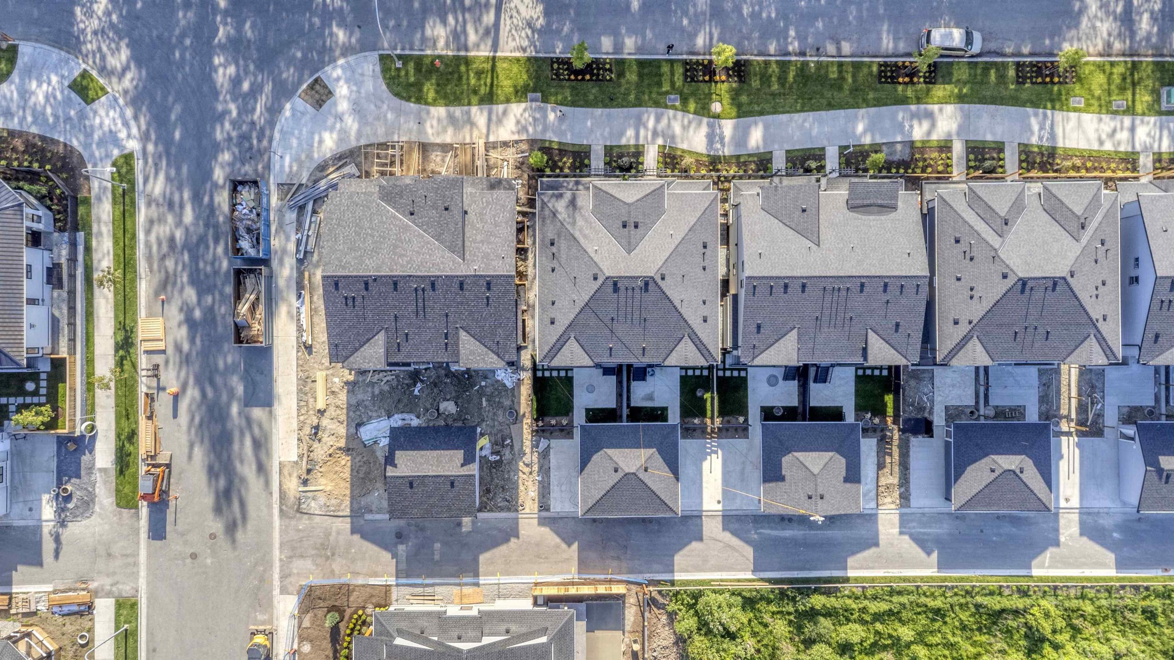 7686 196 STREET - 32