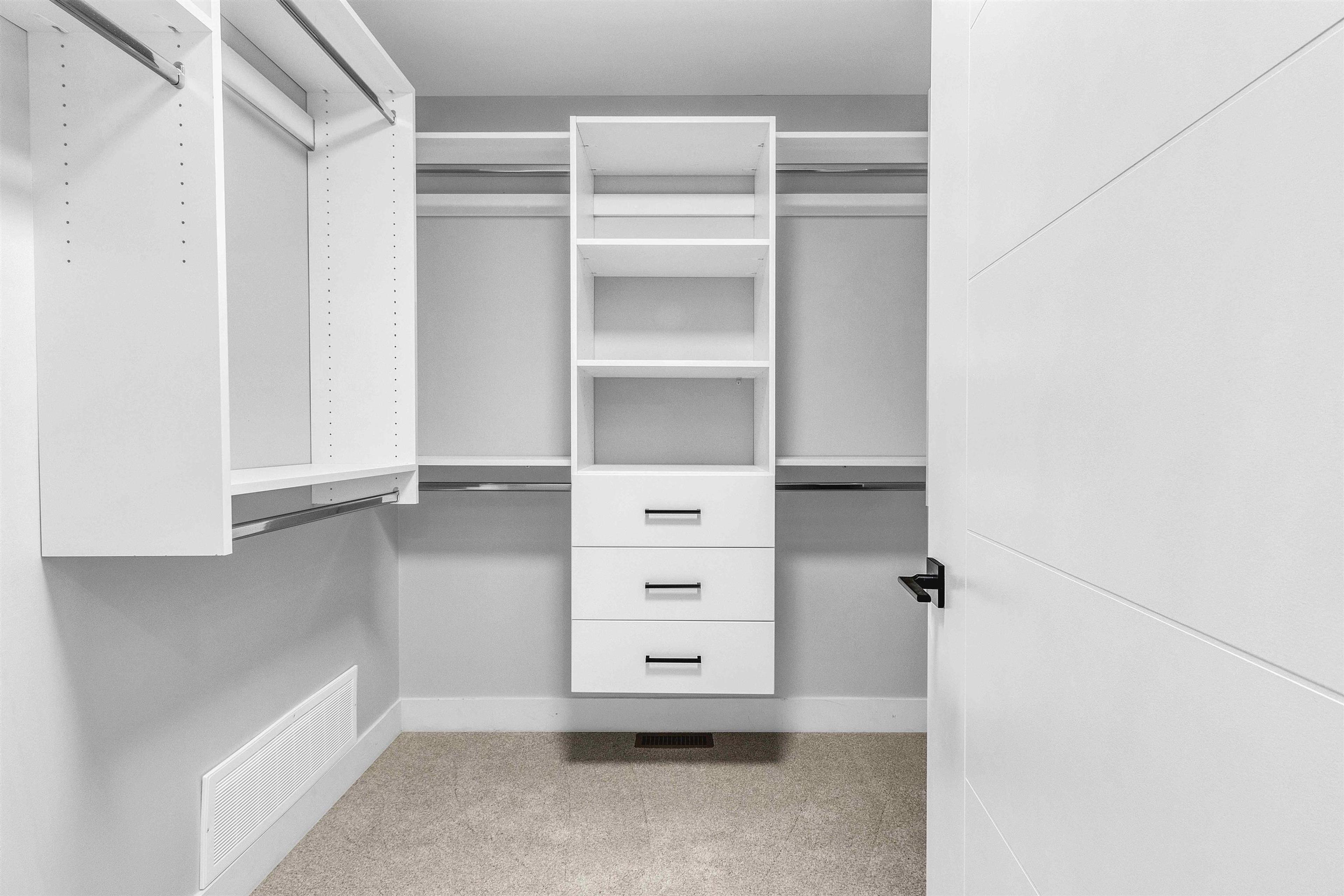 7686 196 STREET - 28