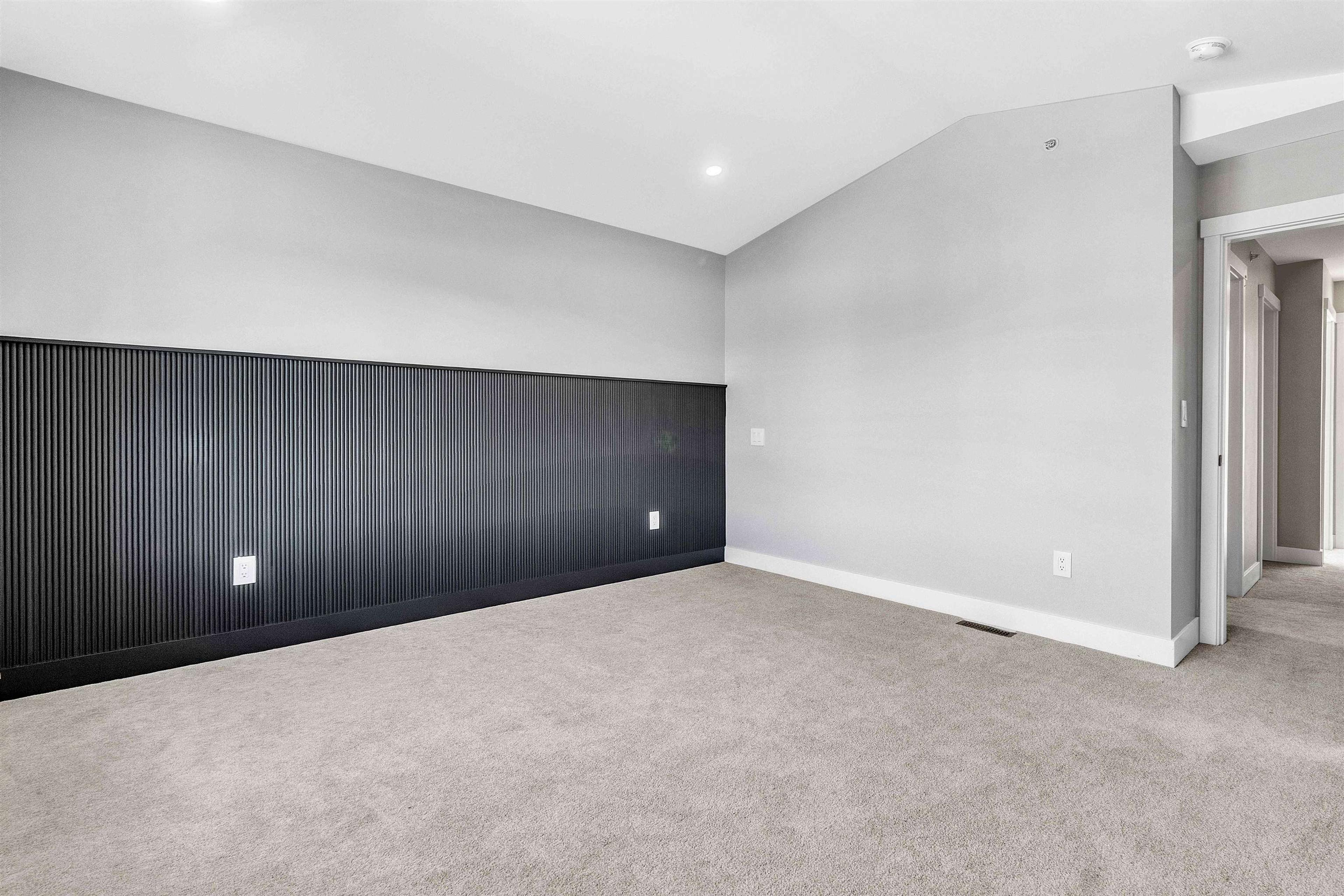 7686 196 STREET - 24