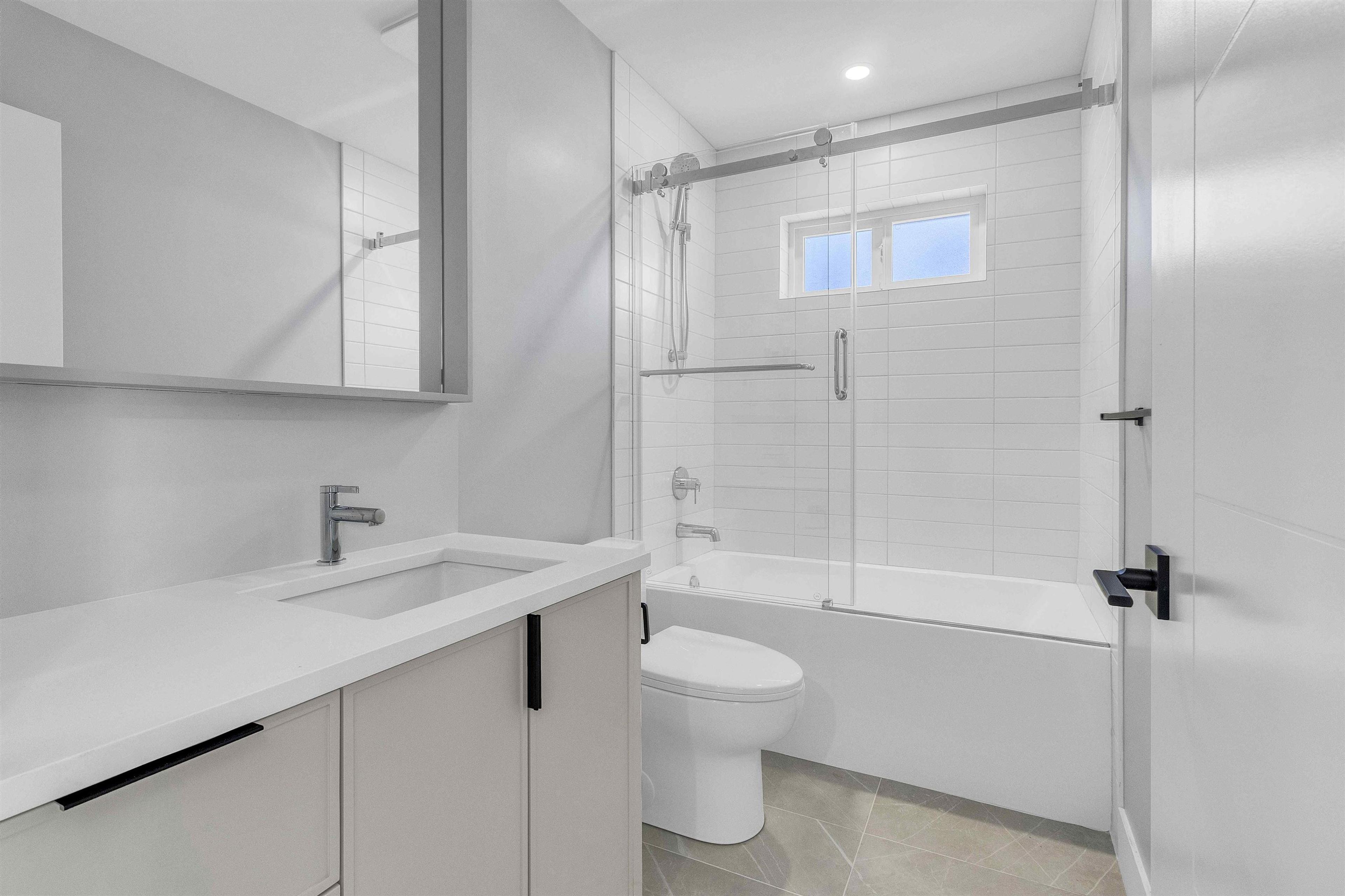 7686 196 STREET - 21