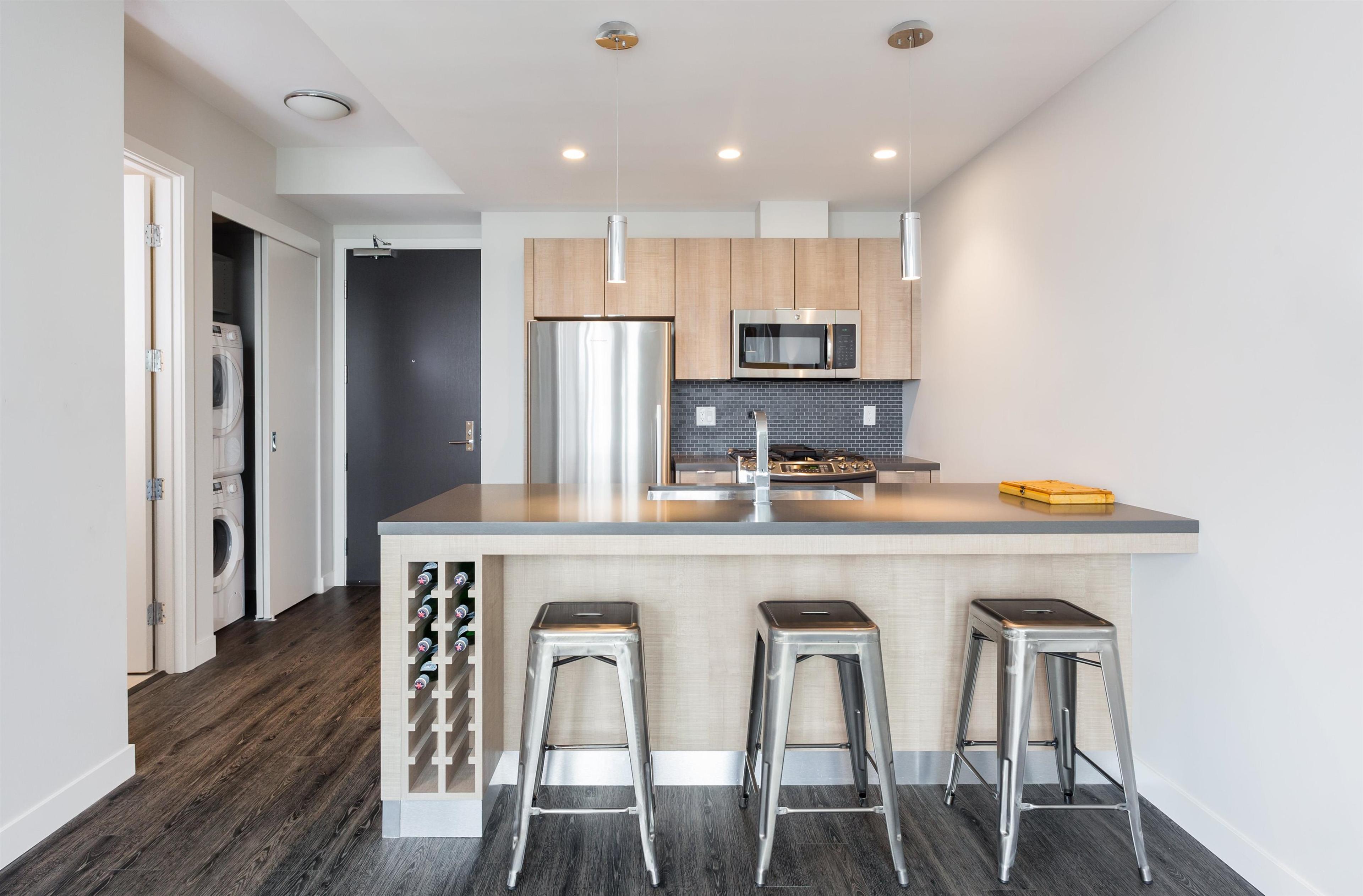 #904 1788 ONTARIO STREET - 5