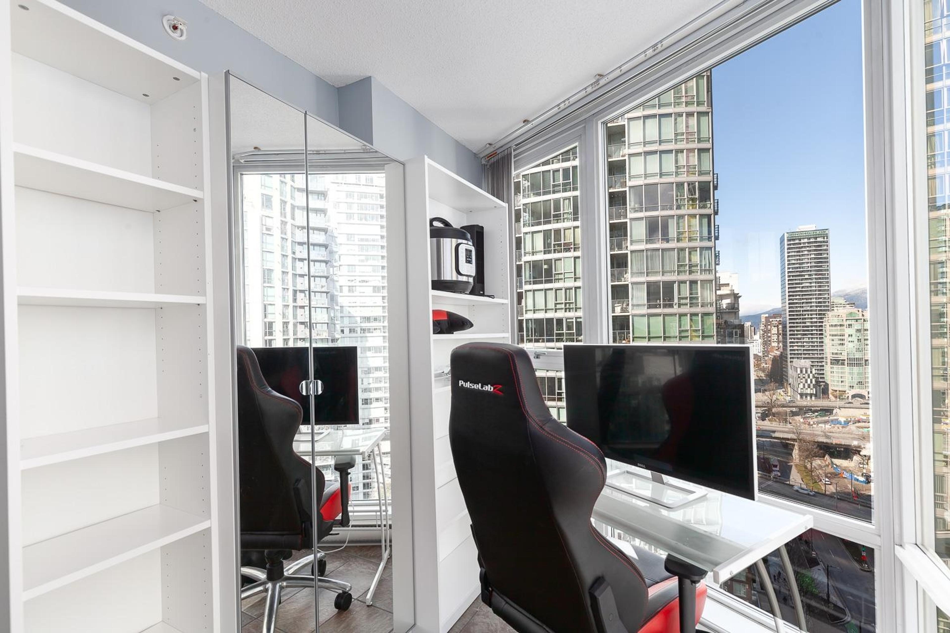 #2706 1438 RICHARDS STREET - 18