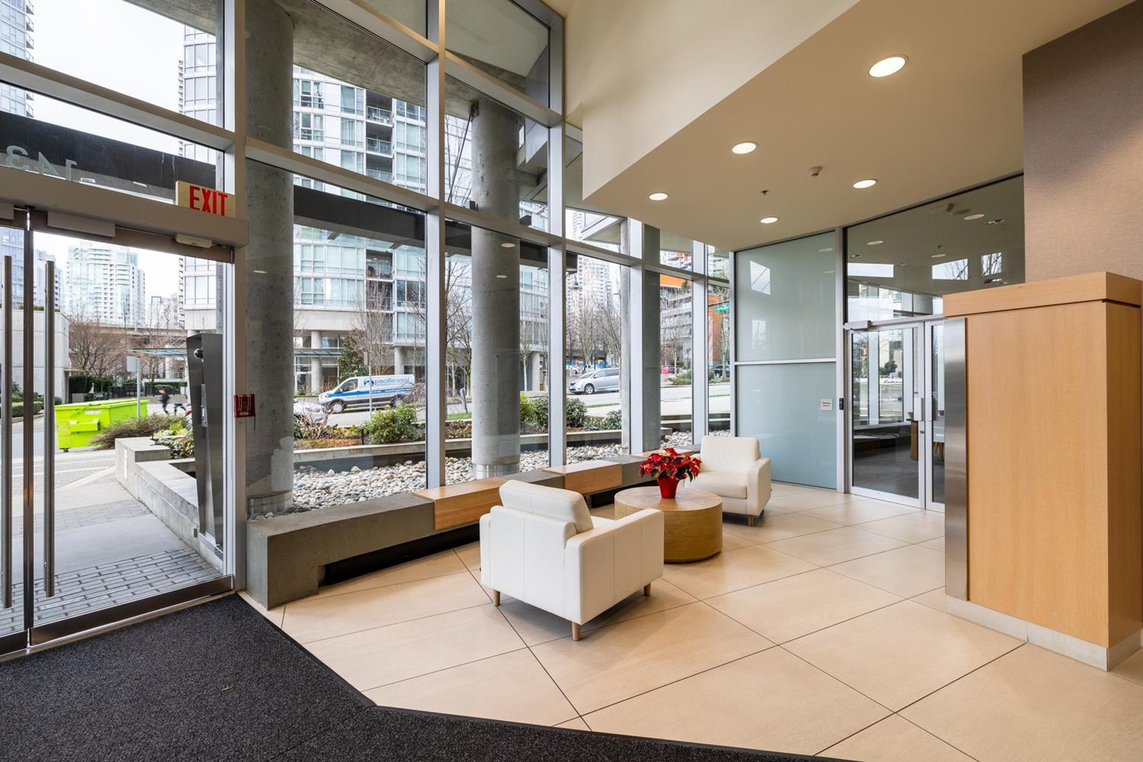 #2706 1438 RICHARDS STREET - 25