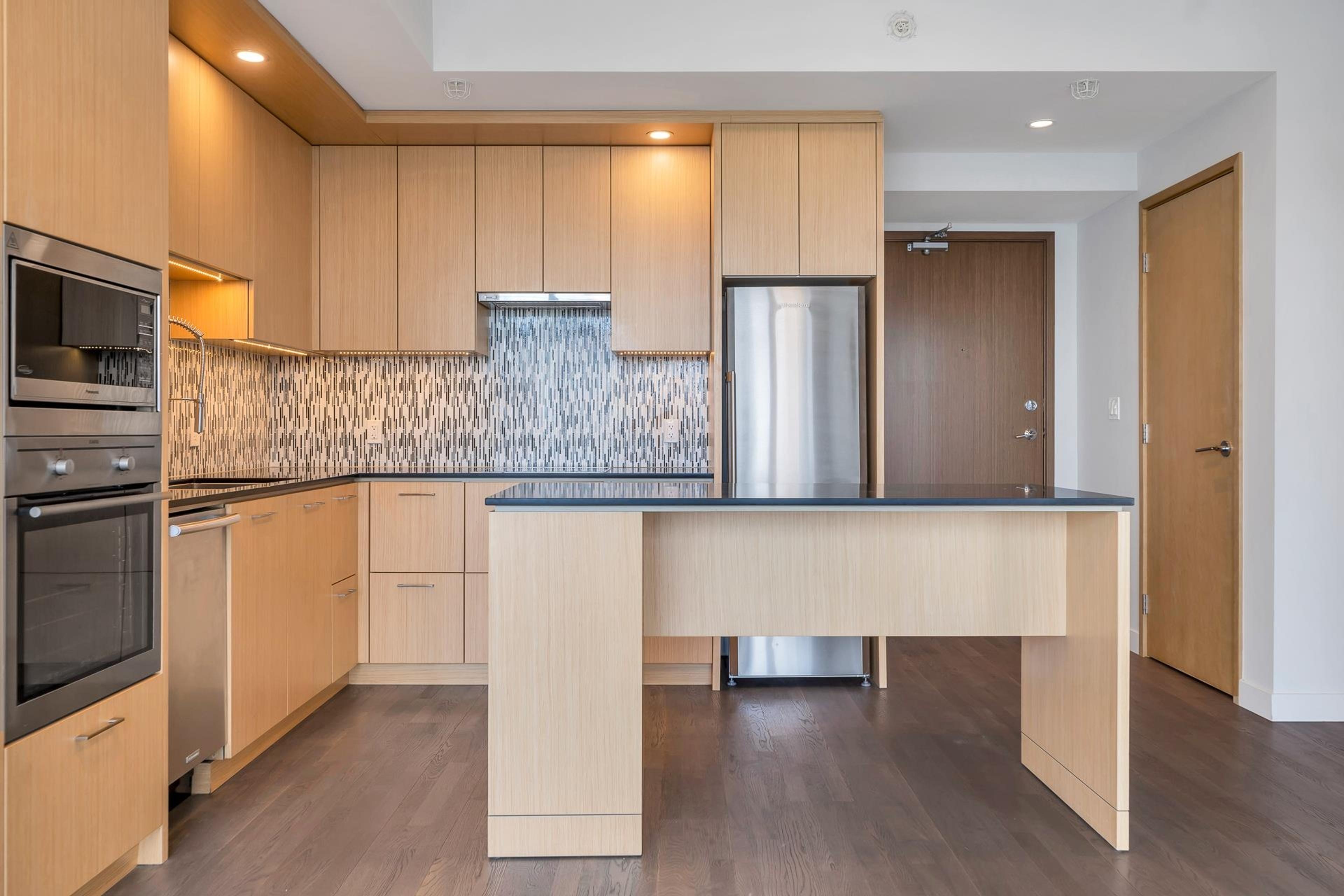 #1607 13495 CENTRAL AVENUE - 5