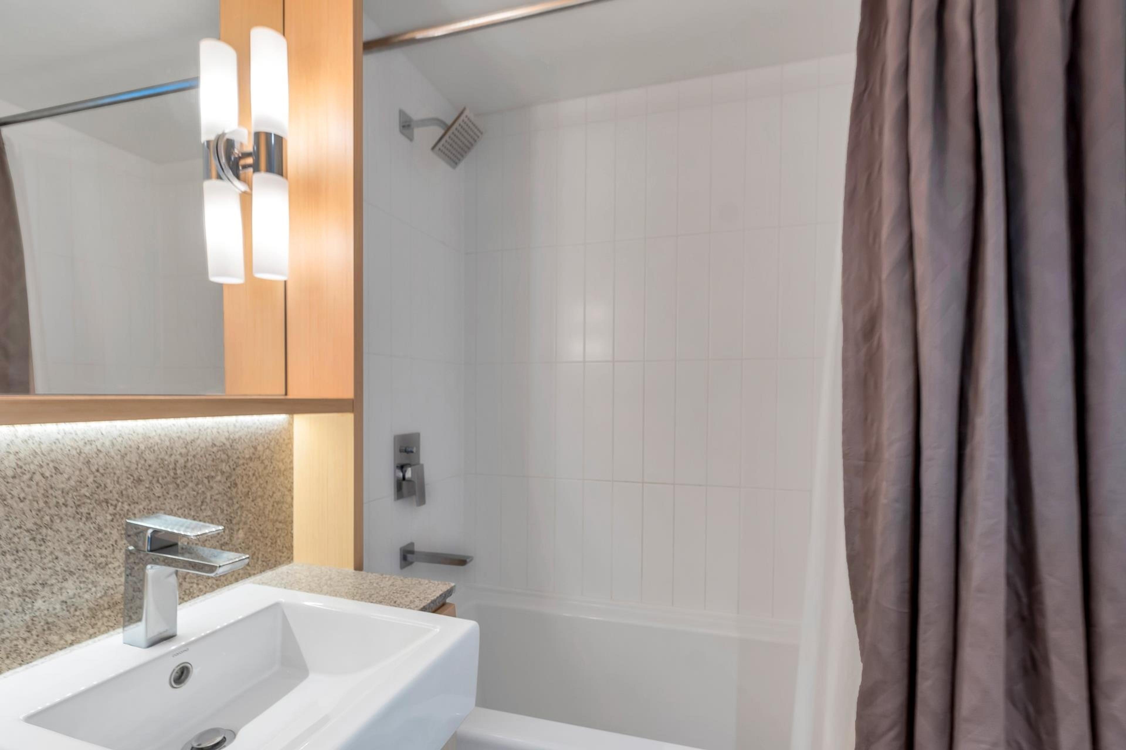 #1607 13495 CENTRAL AVENUE - 18