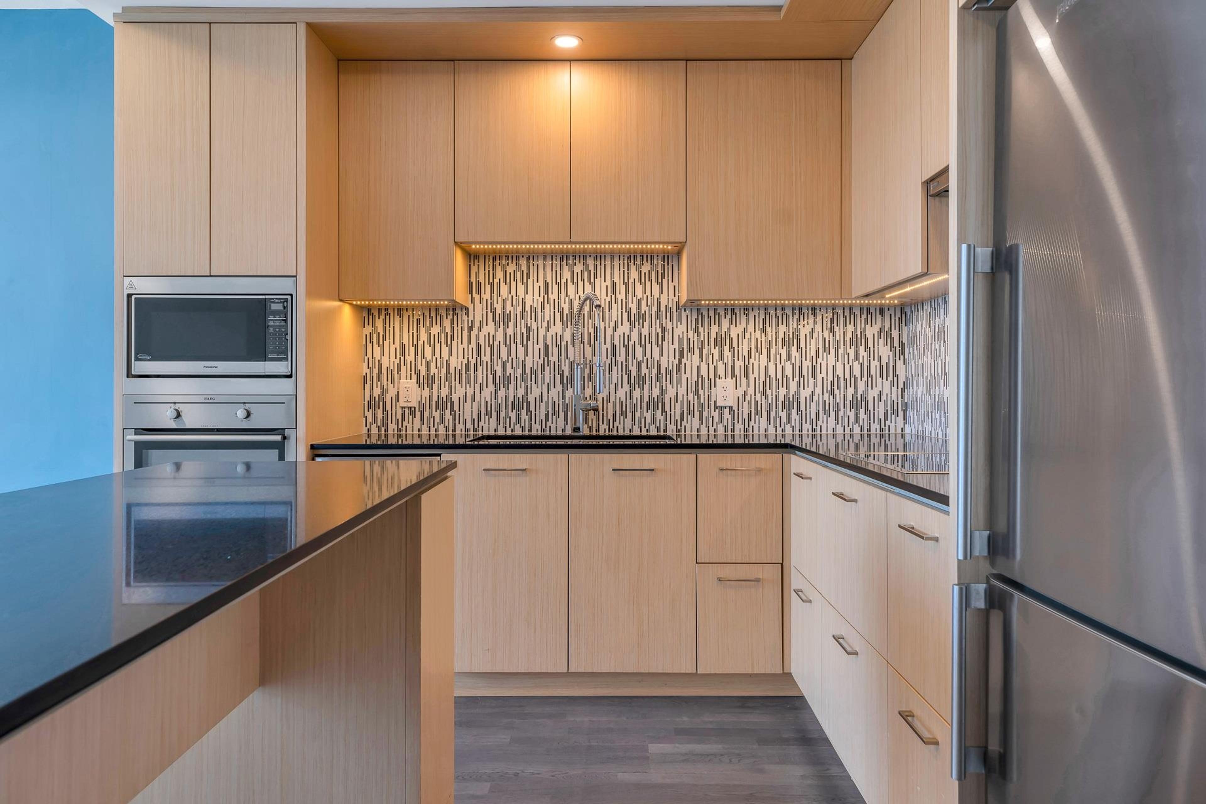 #1607 13495 CENTRAL AVENUE - 4