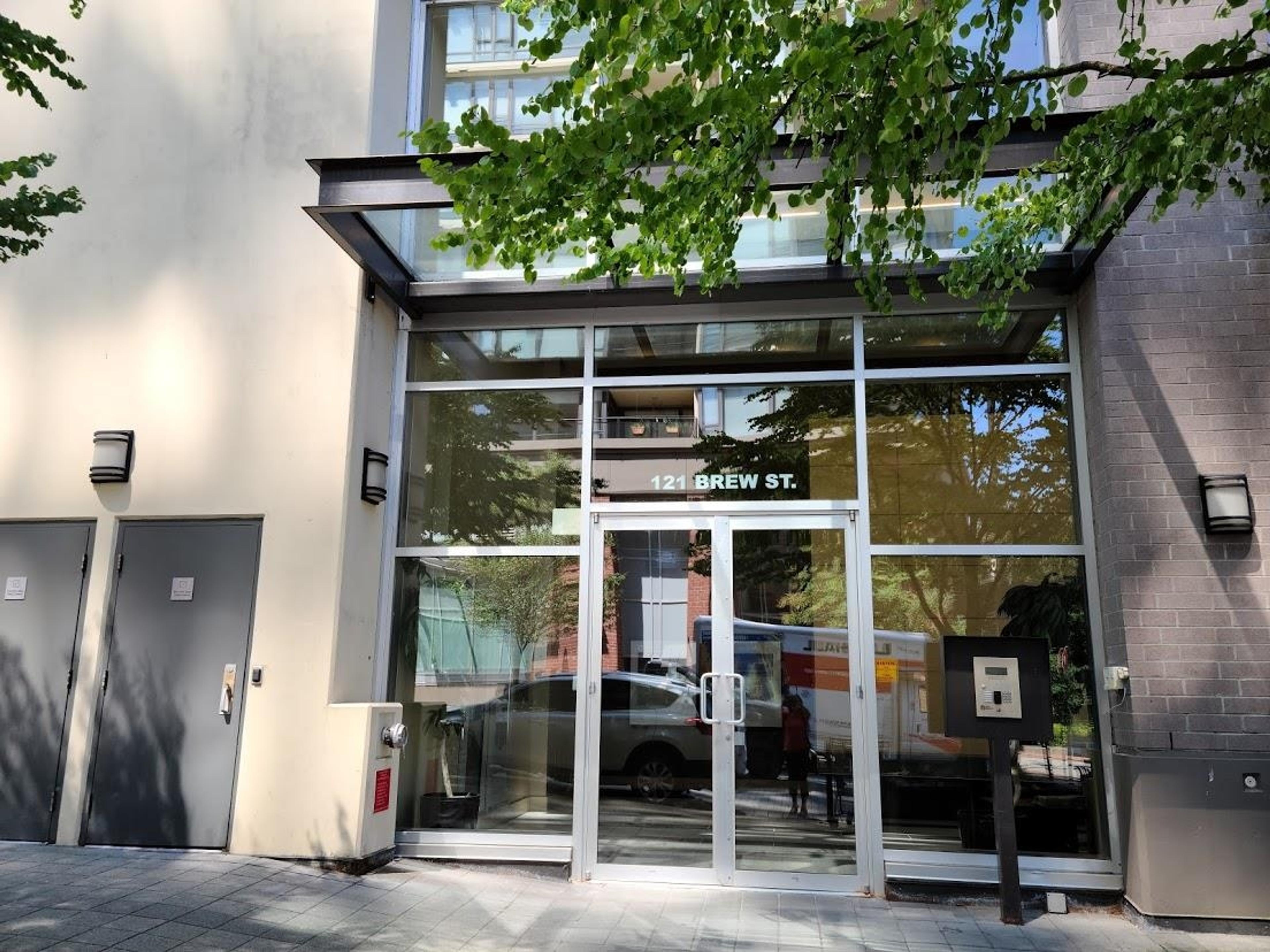 121 Brew Street, Port Moody - Exteriors - Photo 2