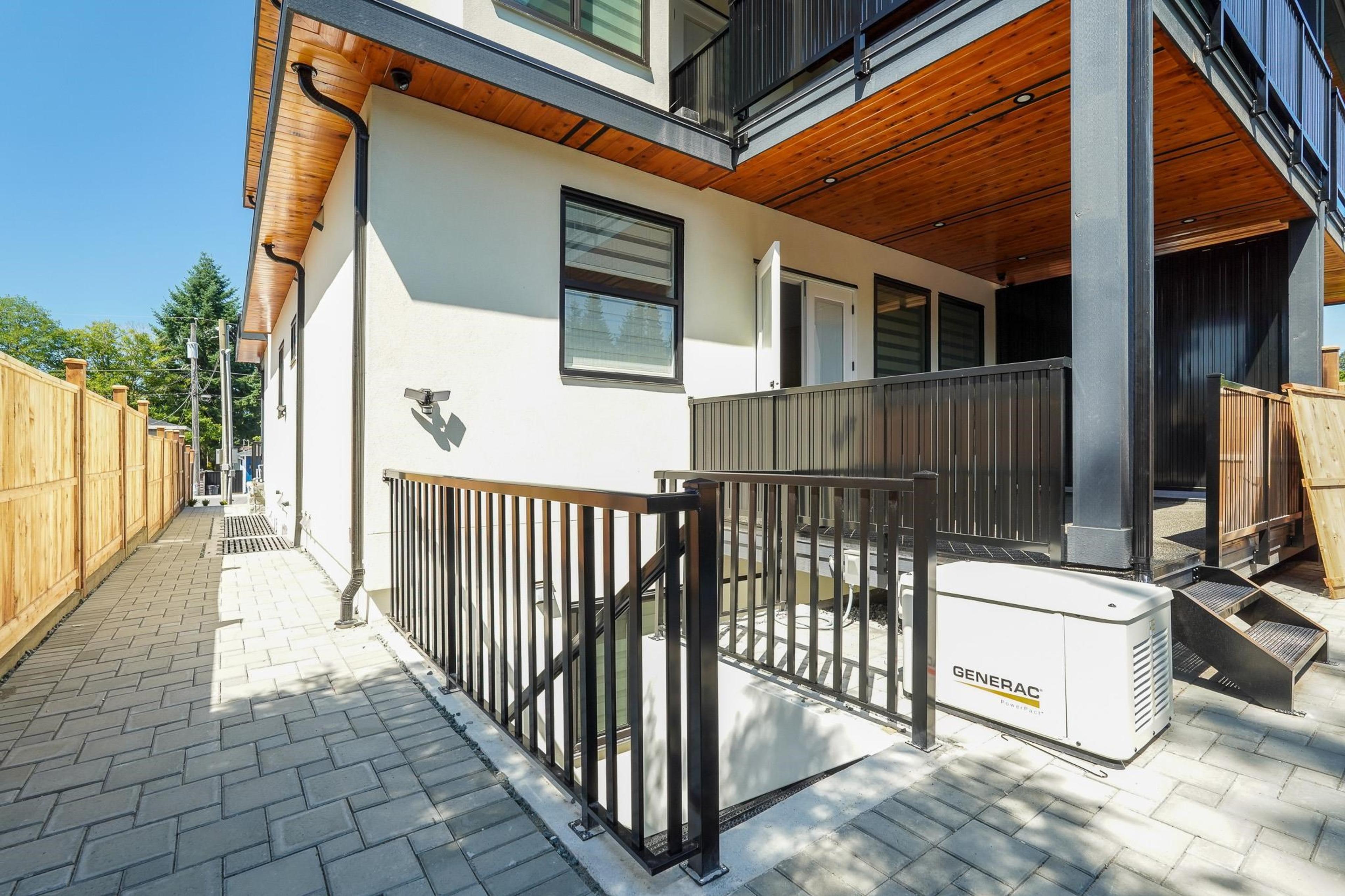 7938 110 Street, Delta - Exteriors - Photo 2