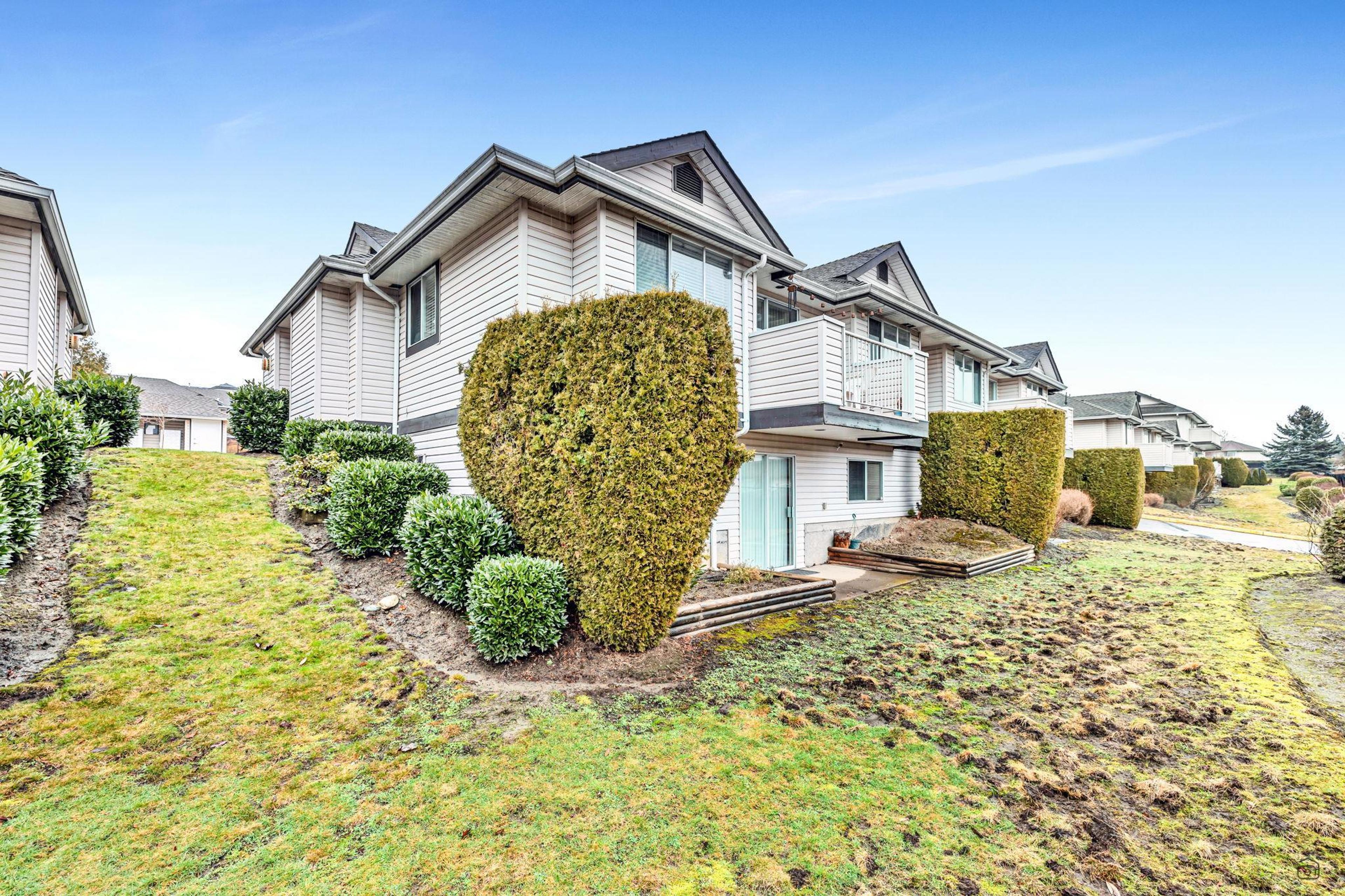 3080 Townline Road, Abbotsford - Exteriors - Photo 1