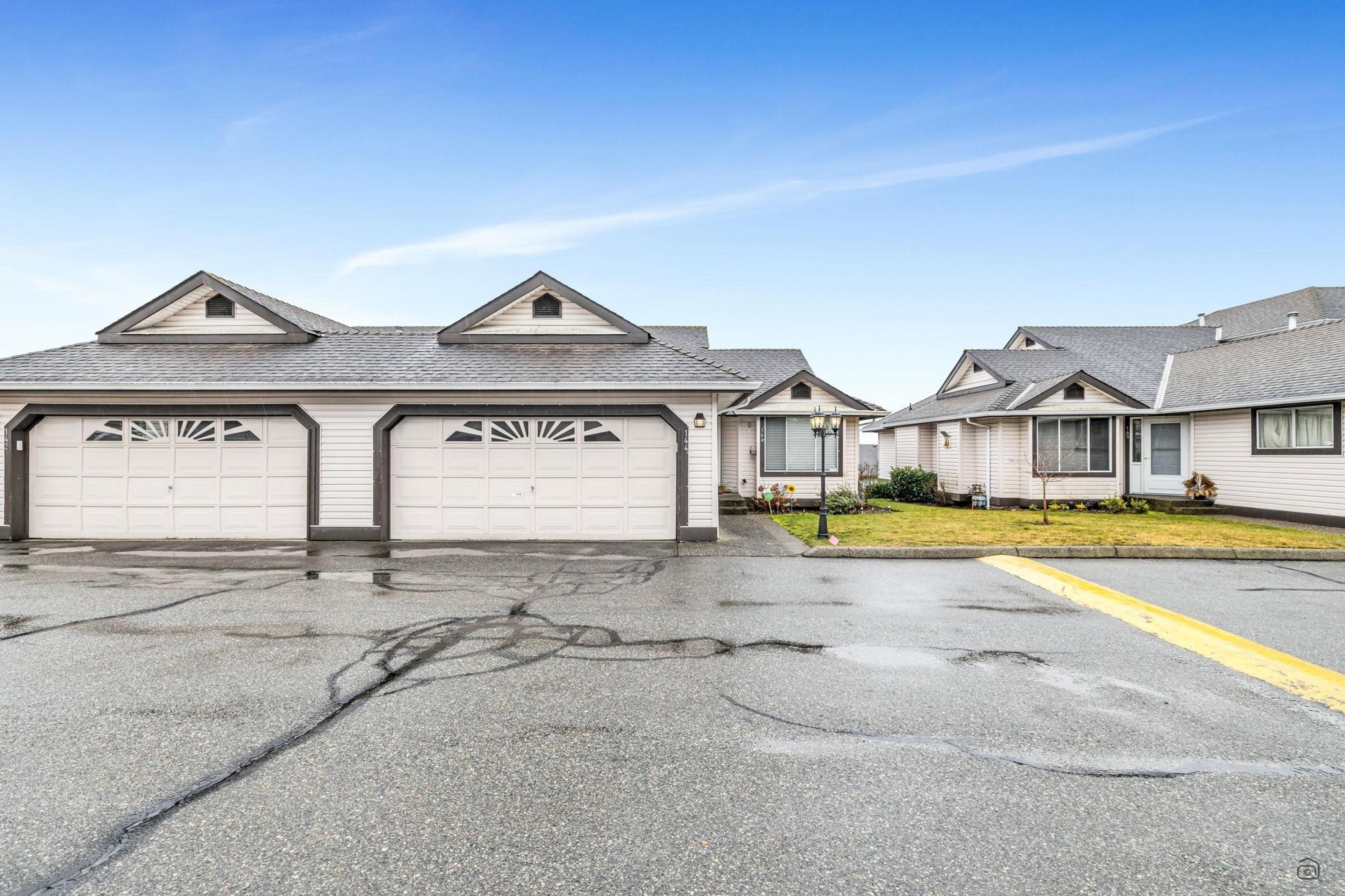 3080 Townline Road, Abbotsford - Exteriors - Full Complex View - Photo 3