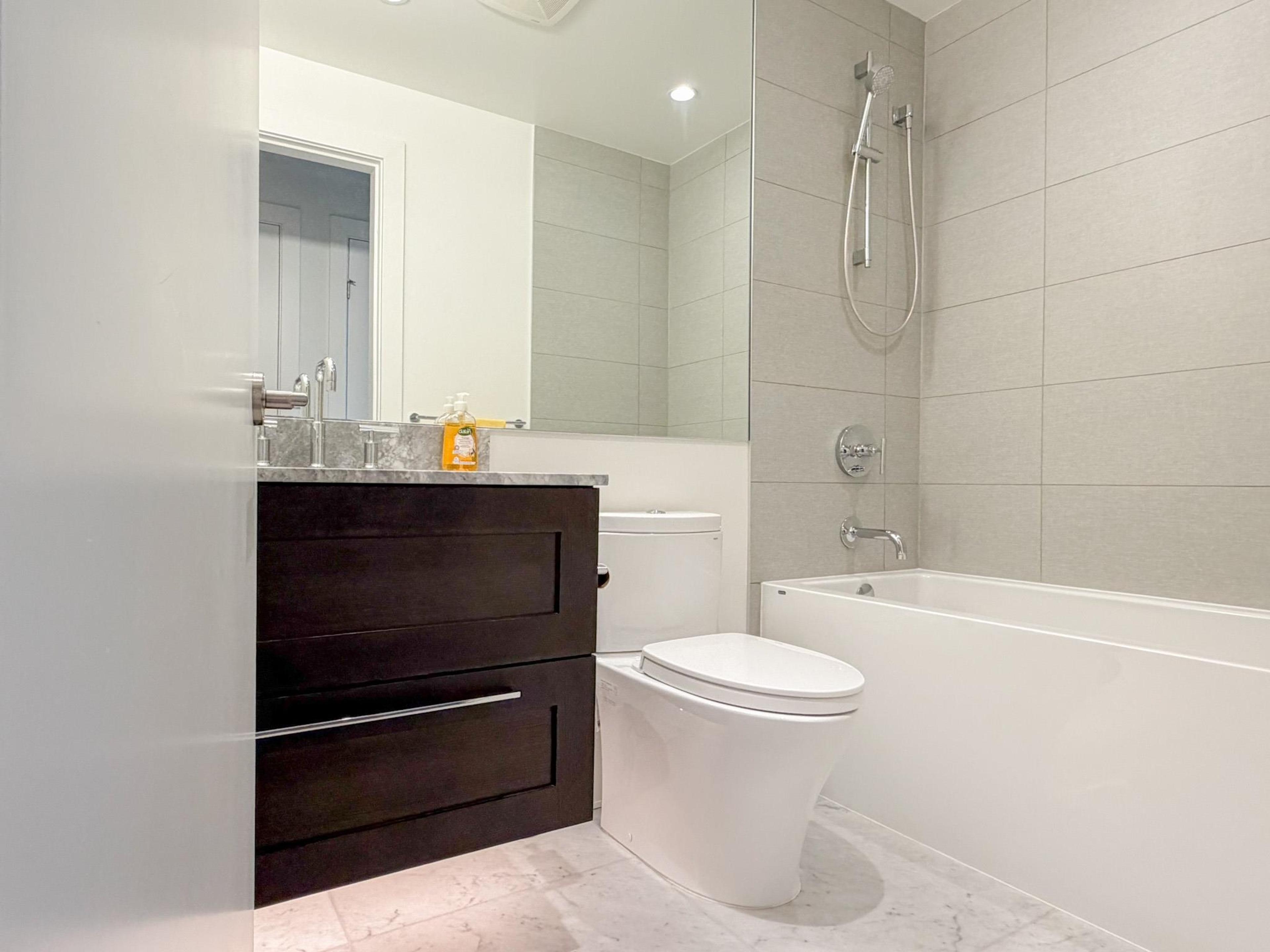 #1503 1500 MARTIN STREET - Image 9