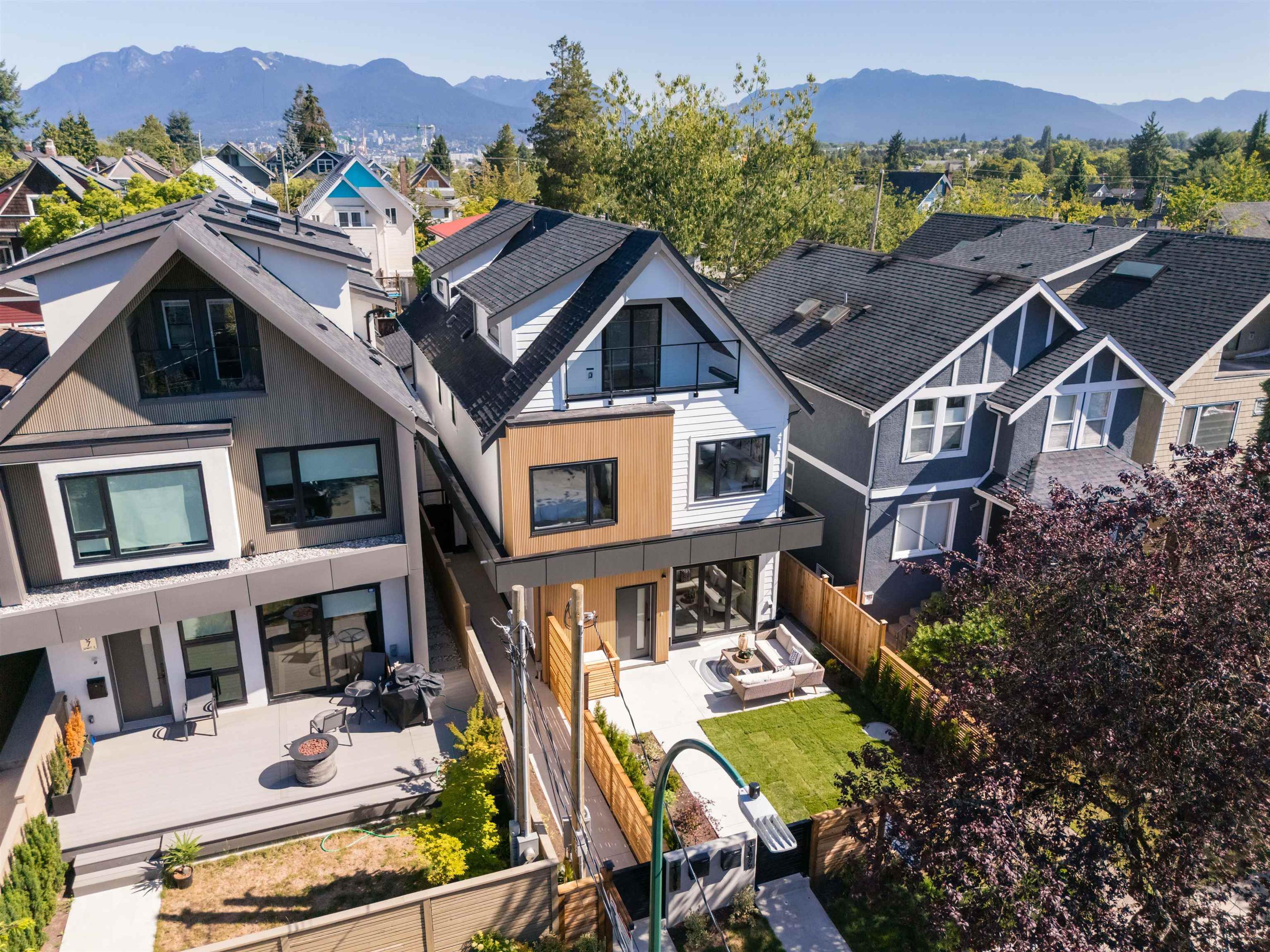 1079 E 14th Avenue, Vancouver - Exteriors - Drone/Aerial View - Photo 4