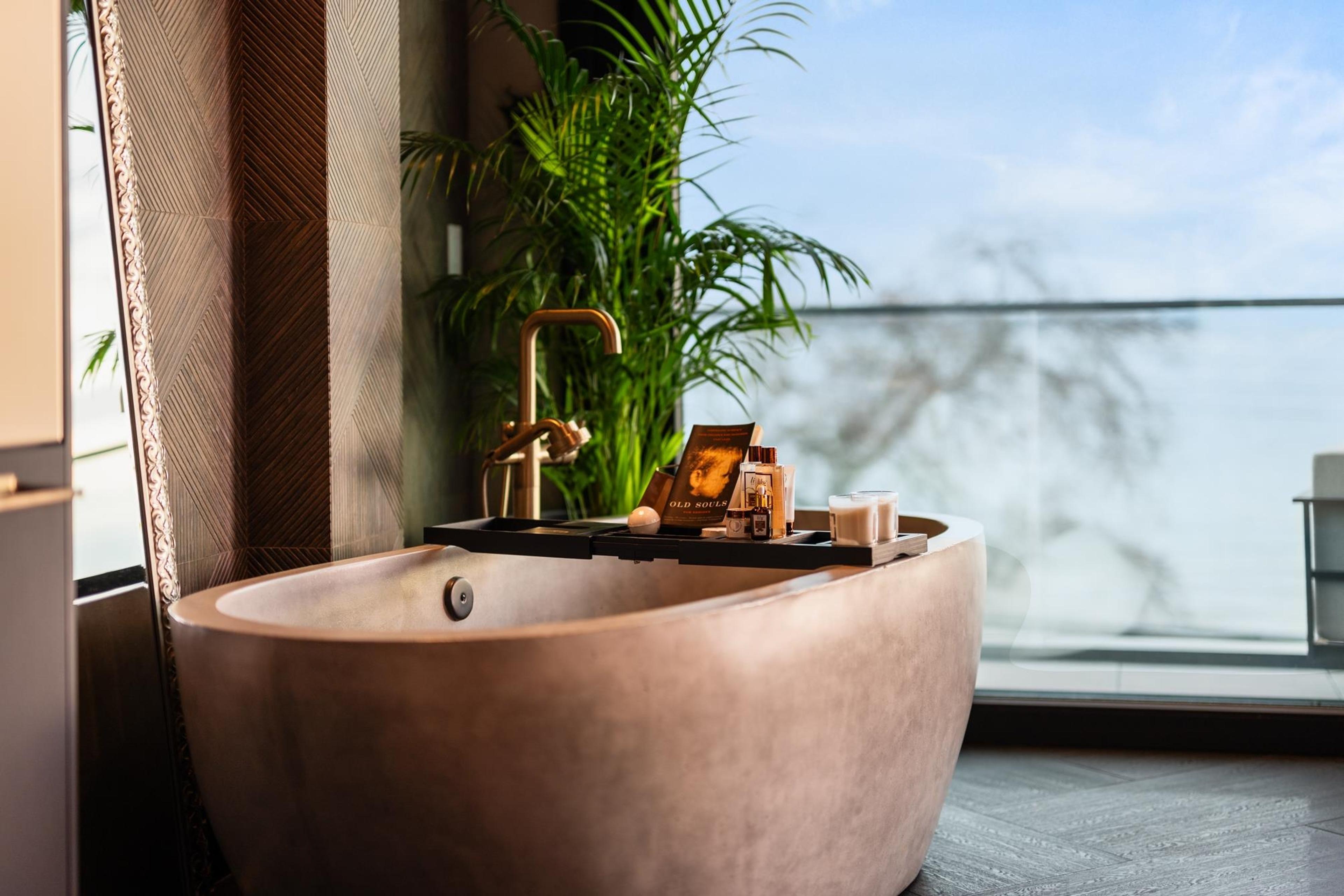 14555 MARINE DRIVE - 6