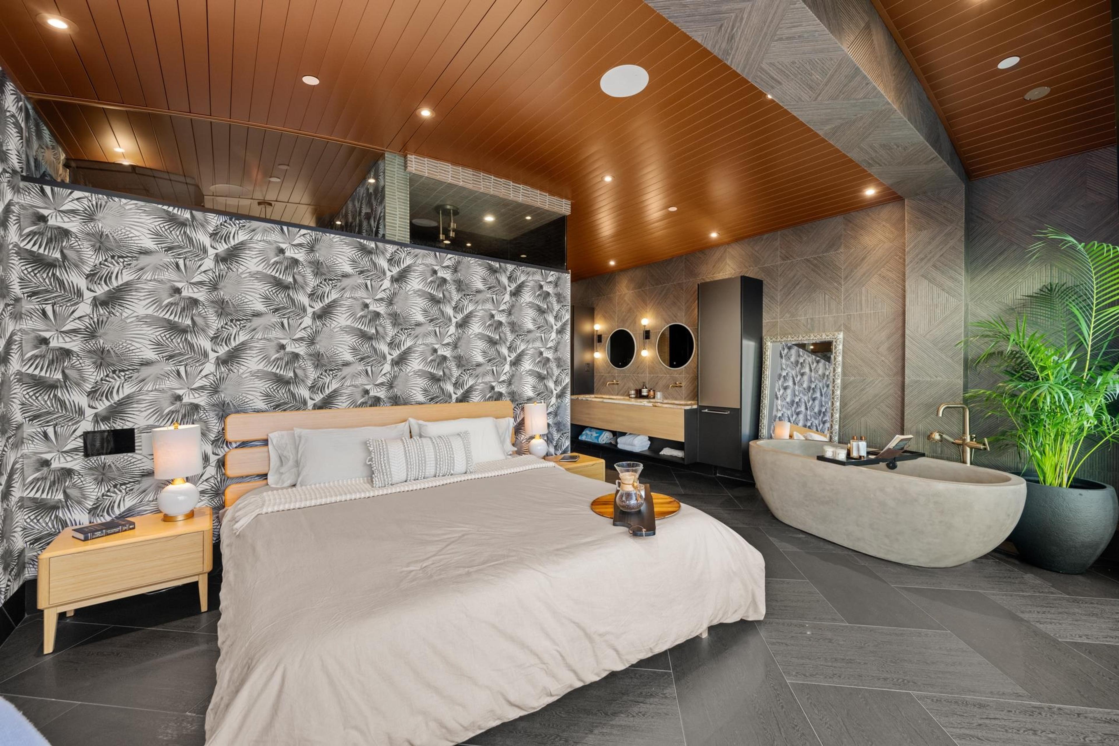 14555 MARINE DRIVE - Image 3