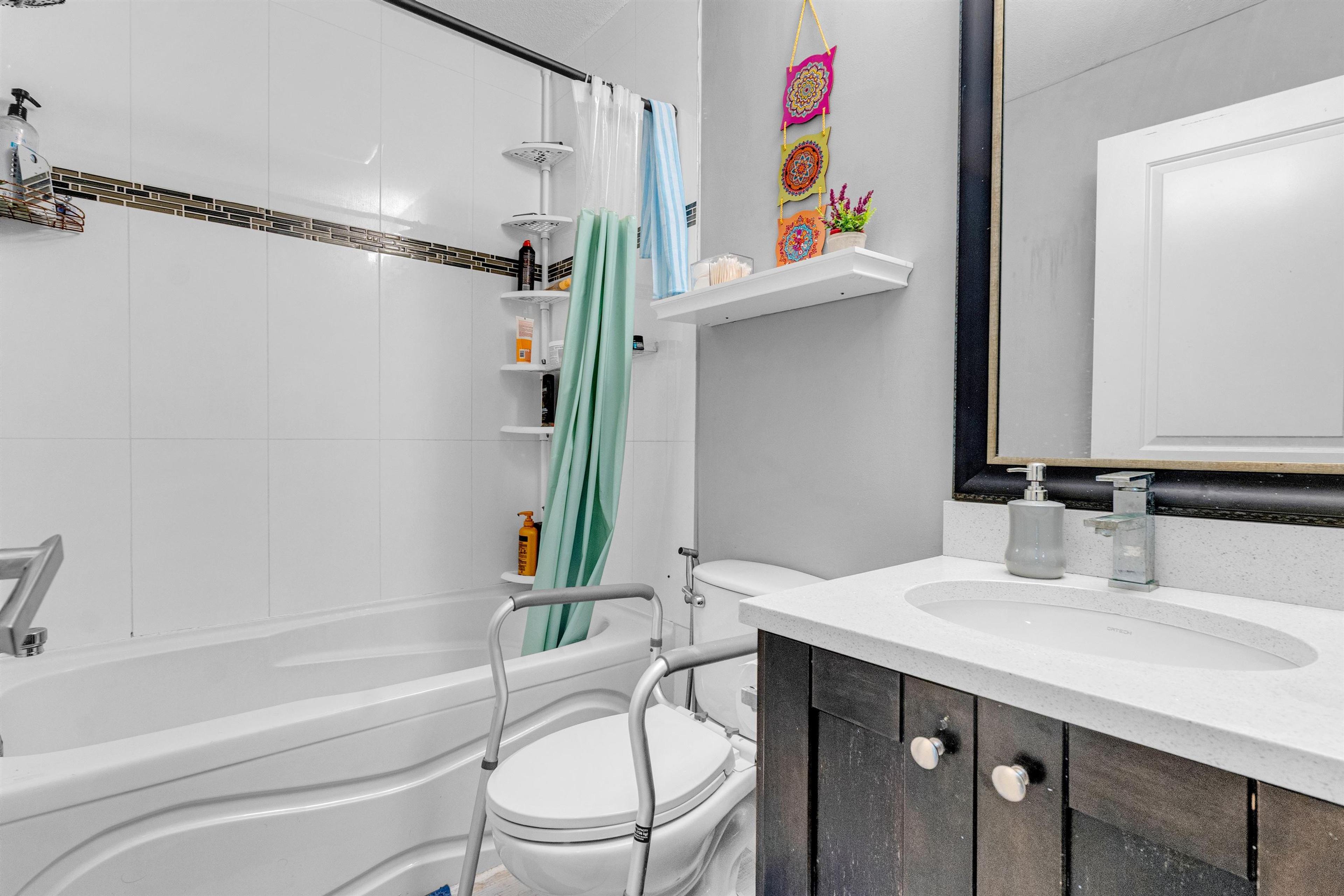 #7 2950 LEFEUVRE ROAD - 17