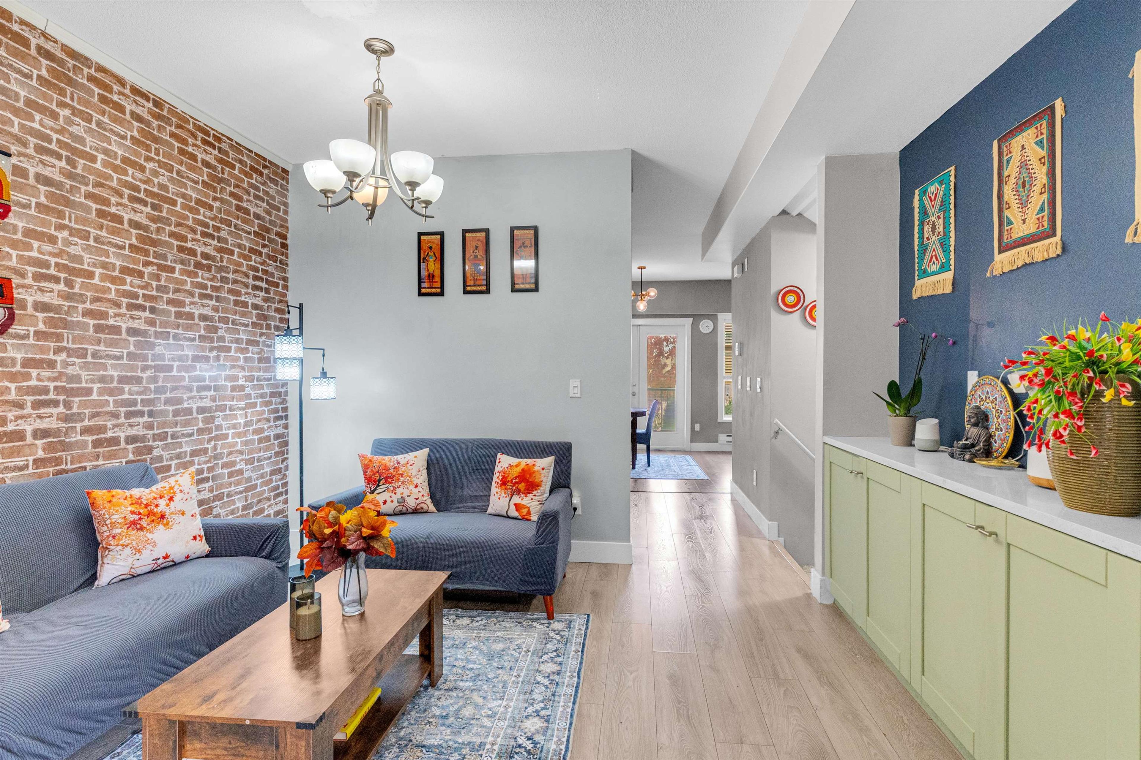 #7 2950 LEFEUVRE ROAD - 5