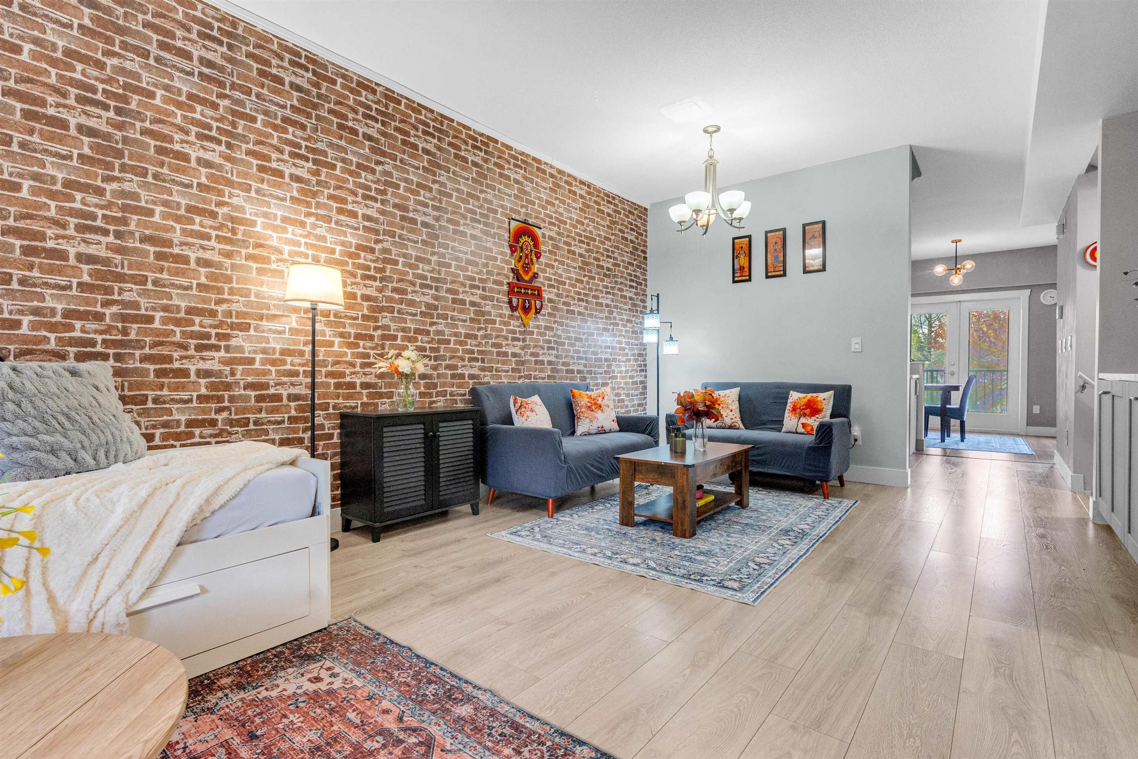 #7 2950 LEFEUVRE ROAD - 4