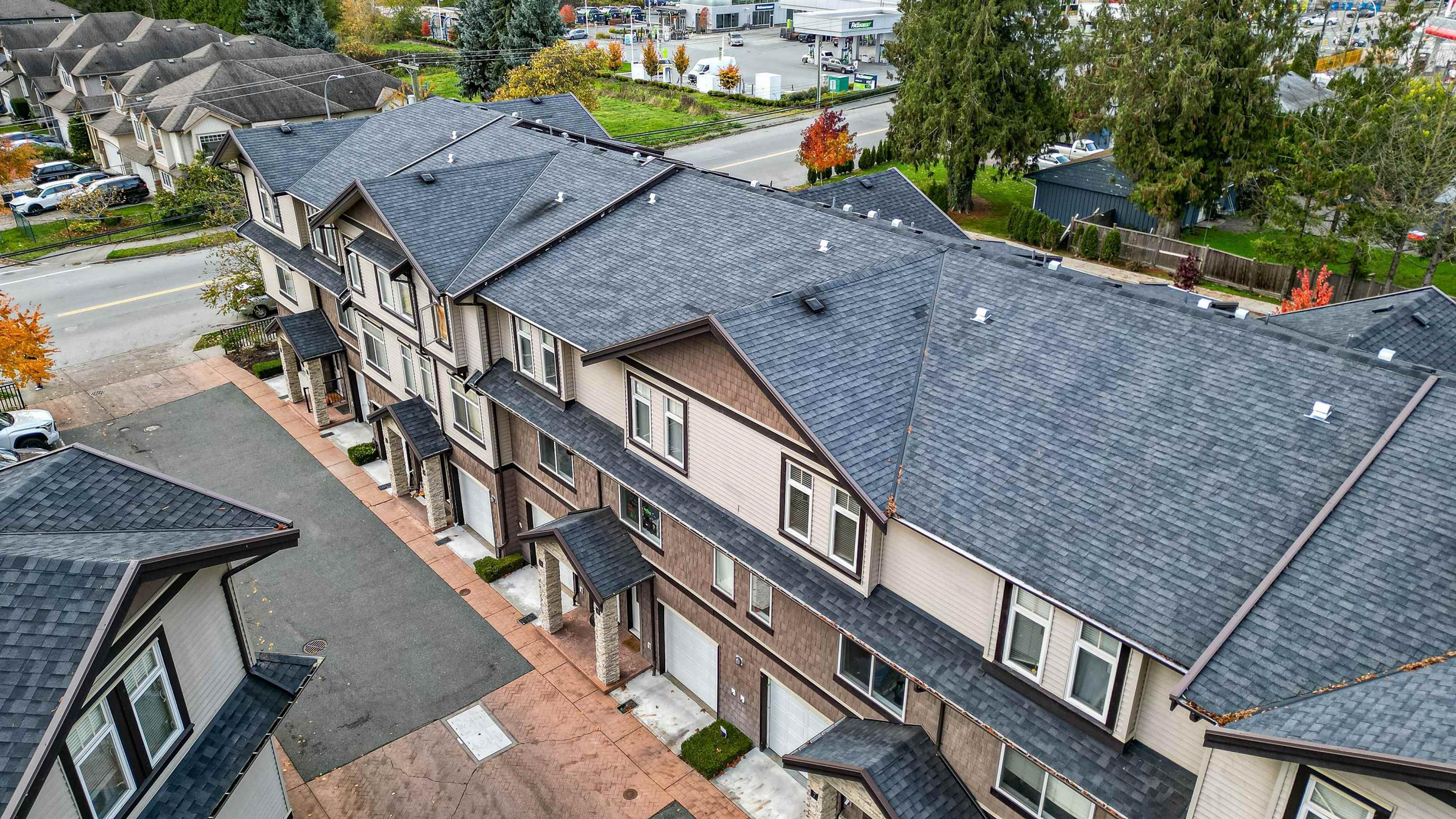 #7 2950 LEFEUVRE ROAD - 25