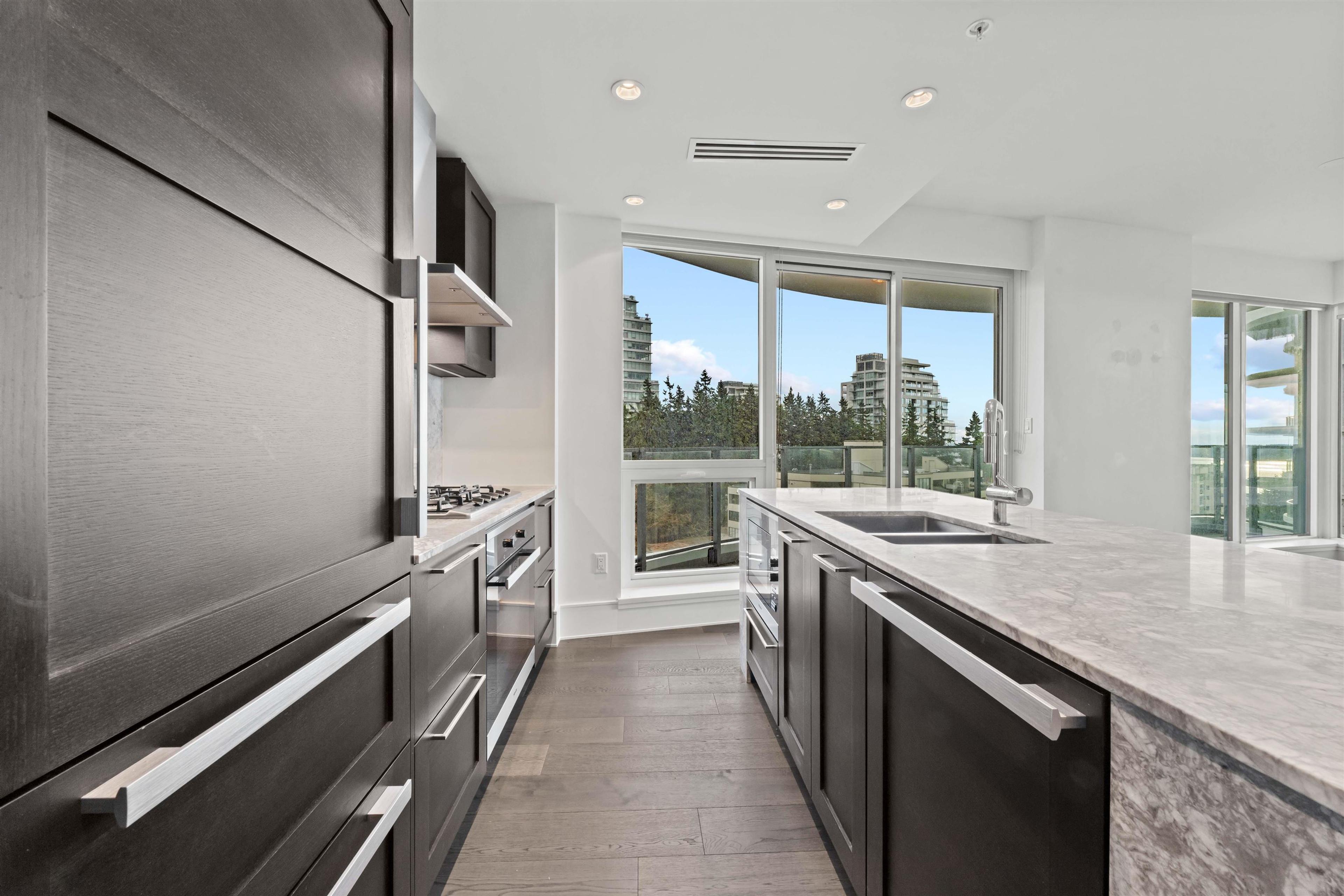 #803 1501 FOSTER STREET - 4