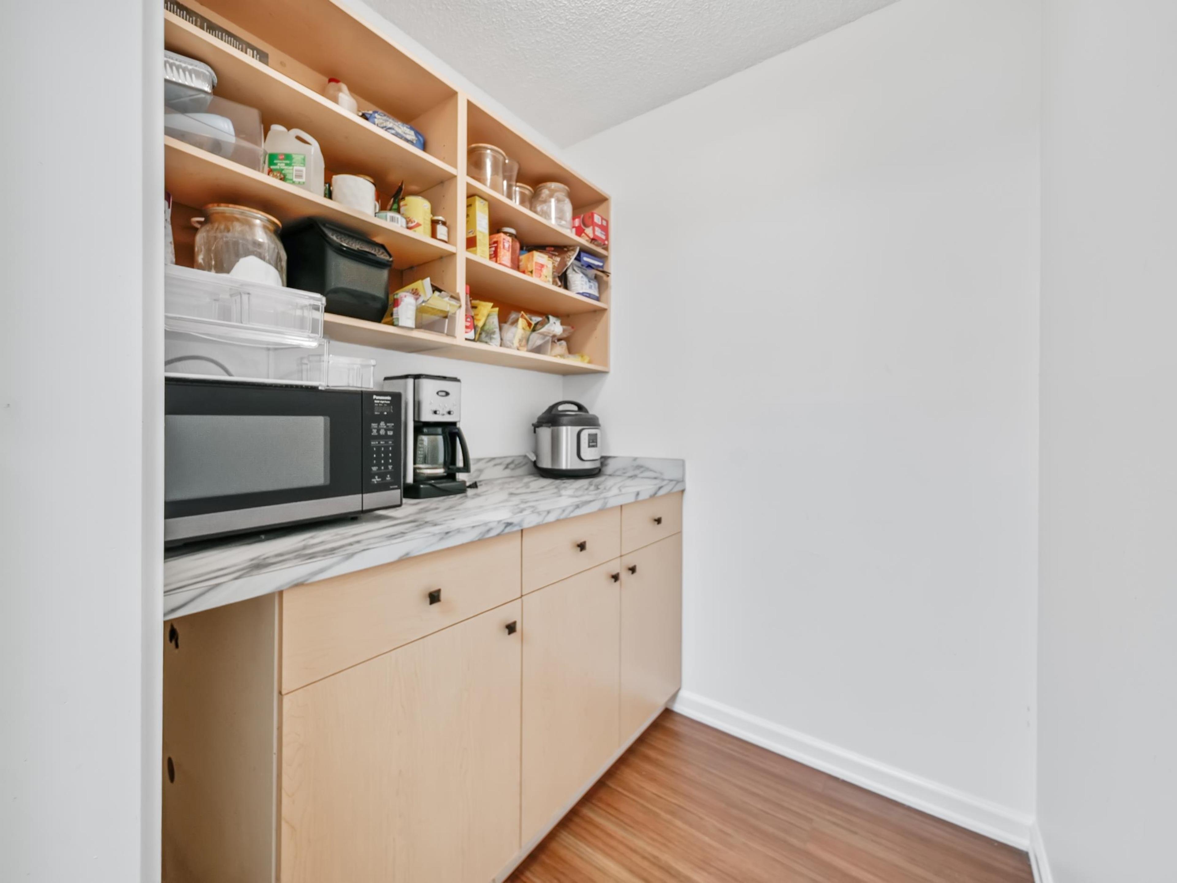 #111 1341 GEORGE STREET - 12