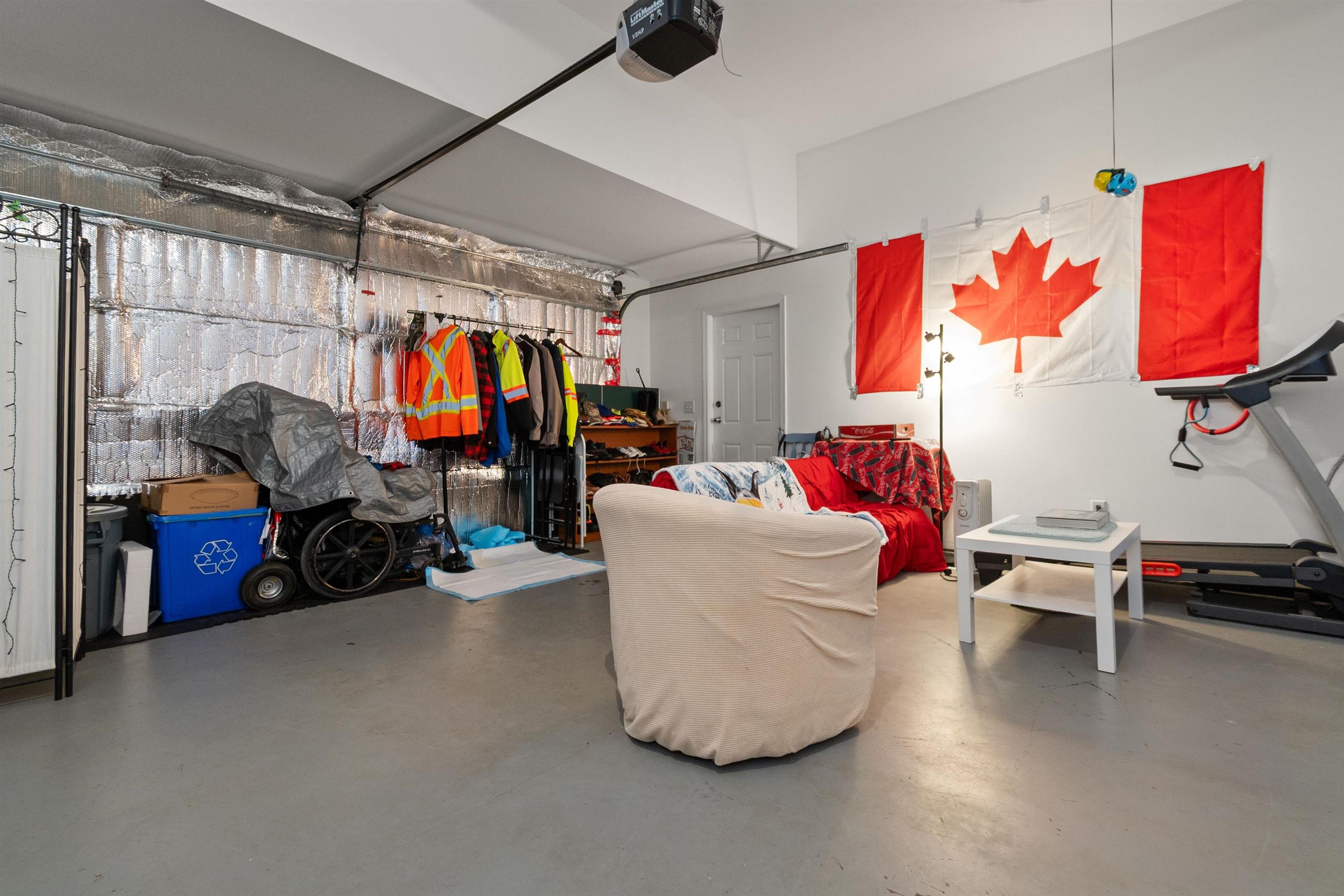 #32 349 WALNUT AVENUE - 24