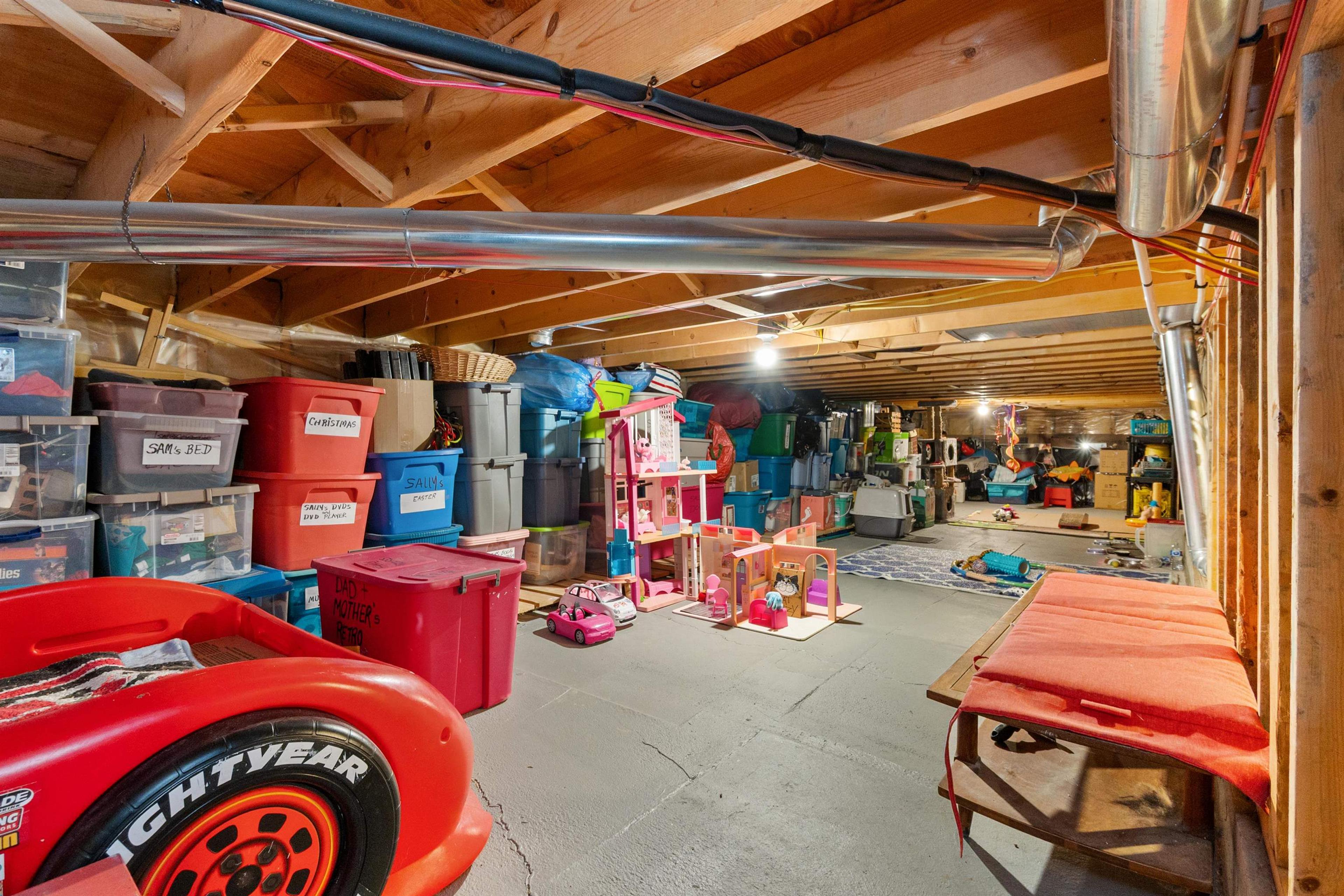 #32 349 WALNUT AVENUE - 30