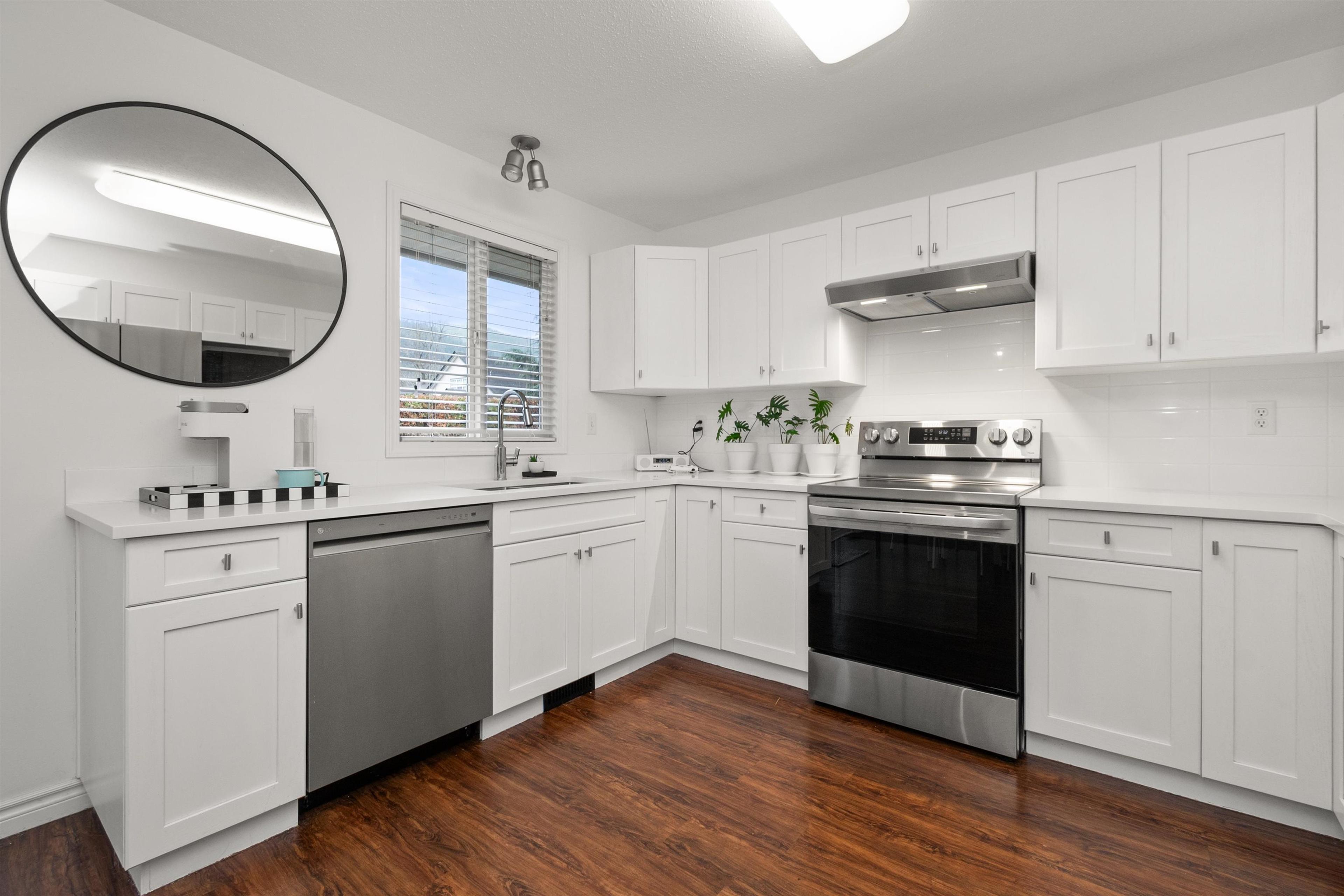 #32 349 WALNUT AVENUE - 10