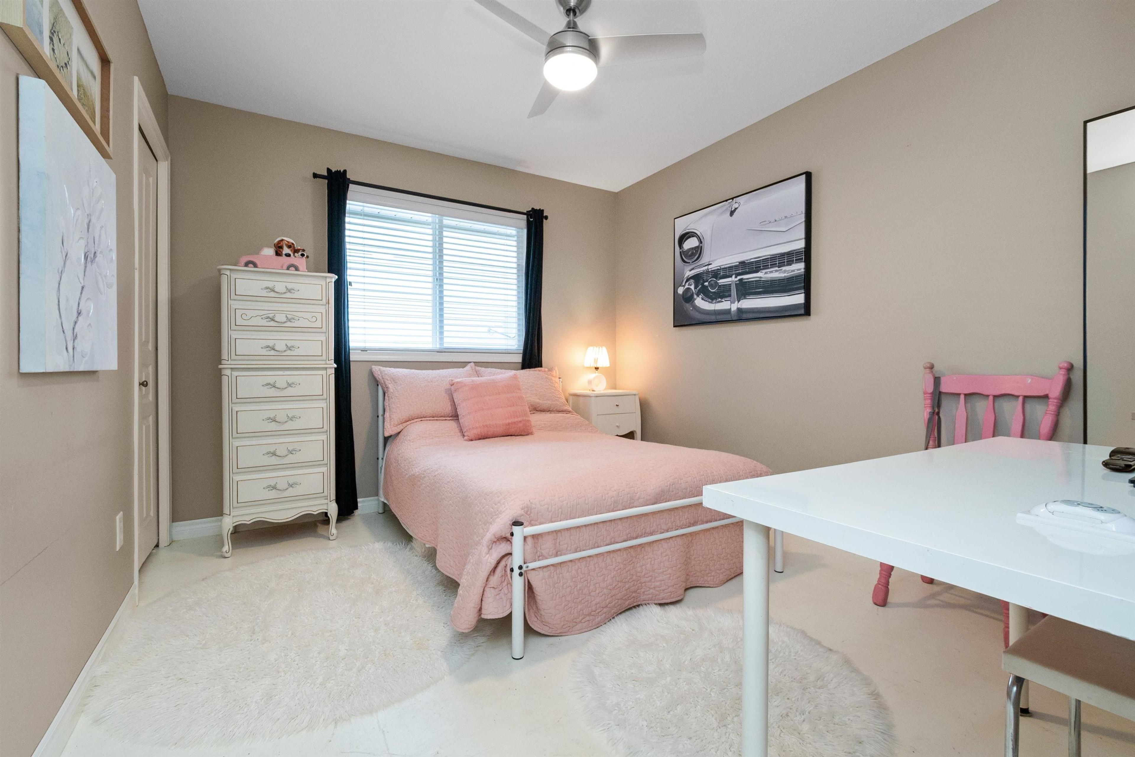 #32 349 WALNUT AVENUE - 18