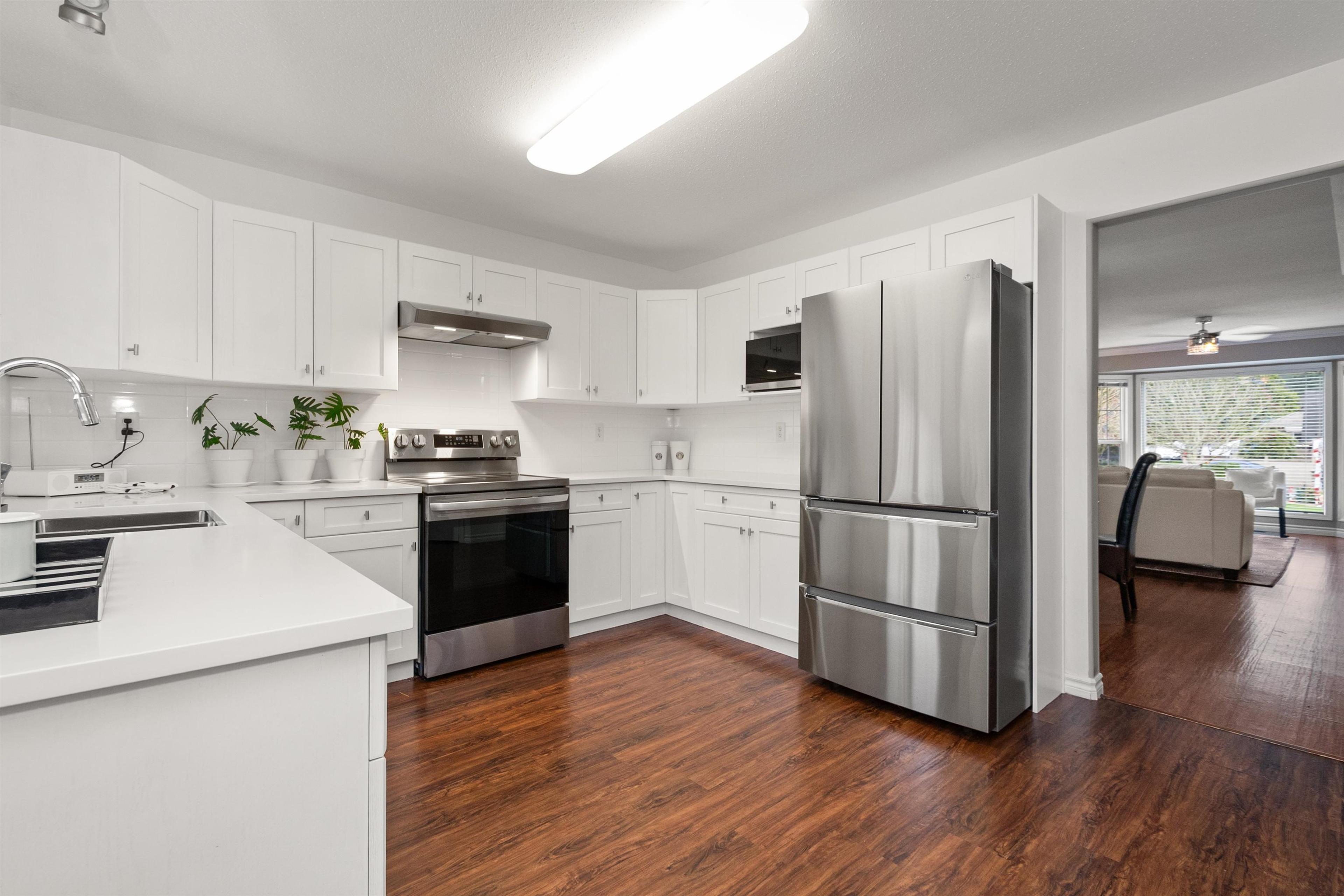 #32 349 WALNUT AVENUE - 11