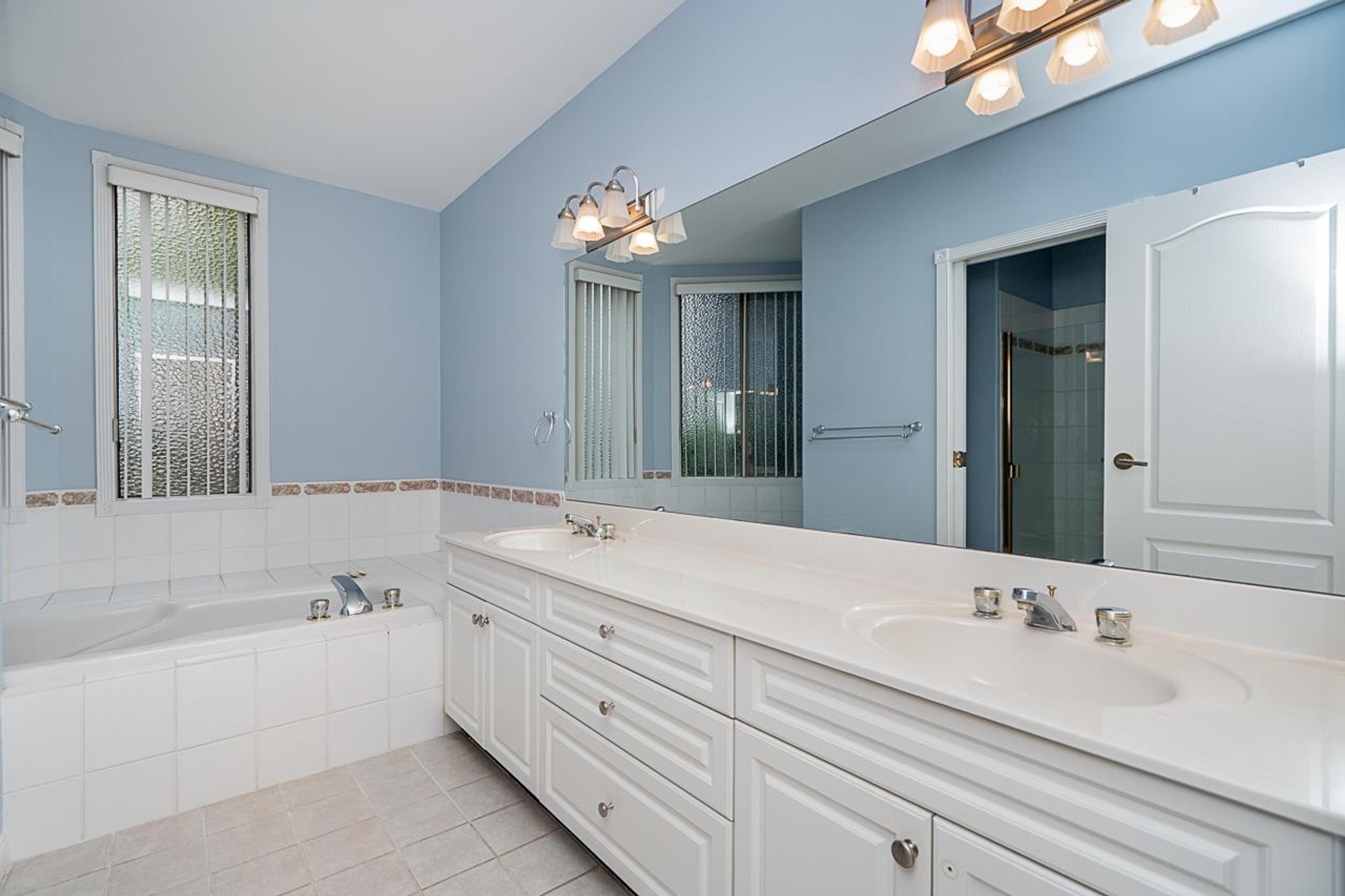 #102 15169 BUENA VISTA AVENUE - 27