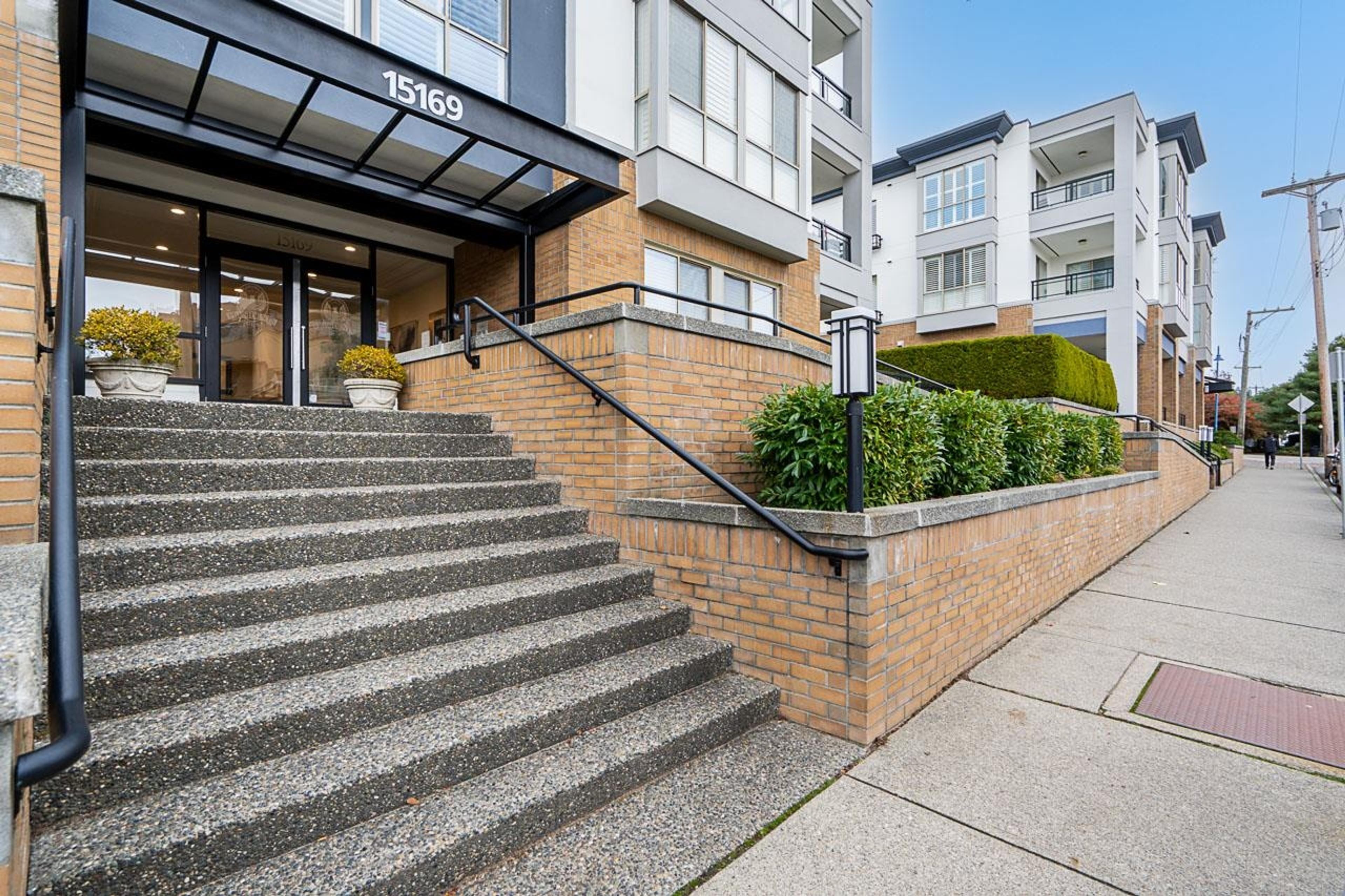 #102 15169 BUENA VISTA AVENUE - Image 3