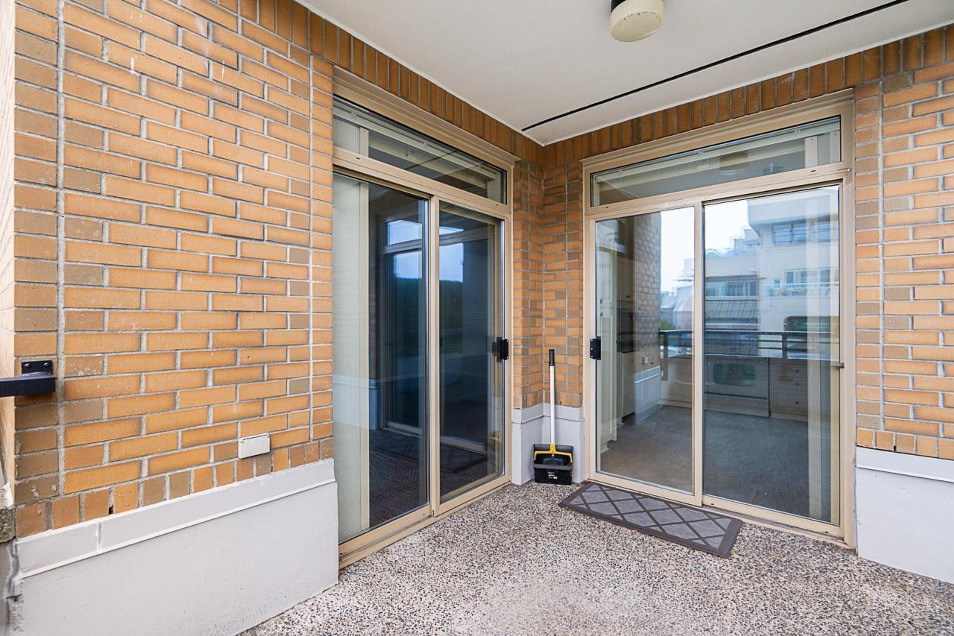 #102 15169 BUENA VISTA AVENUE - 34