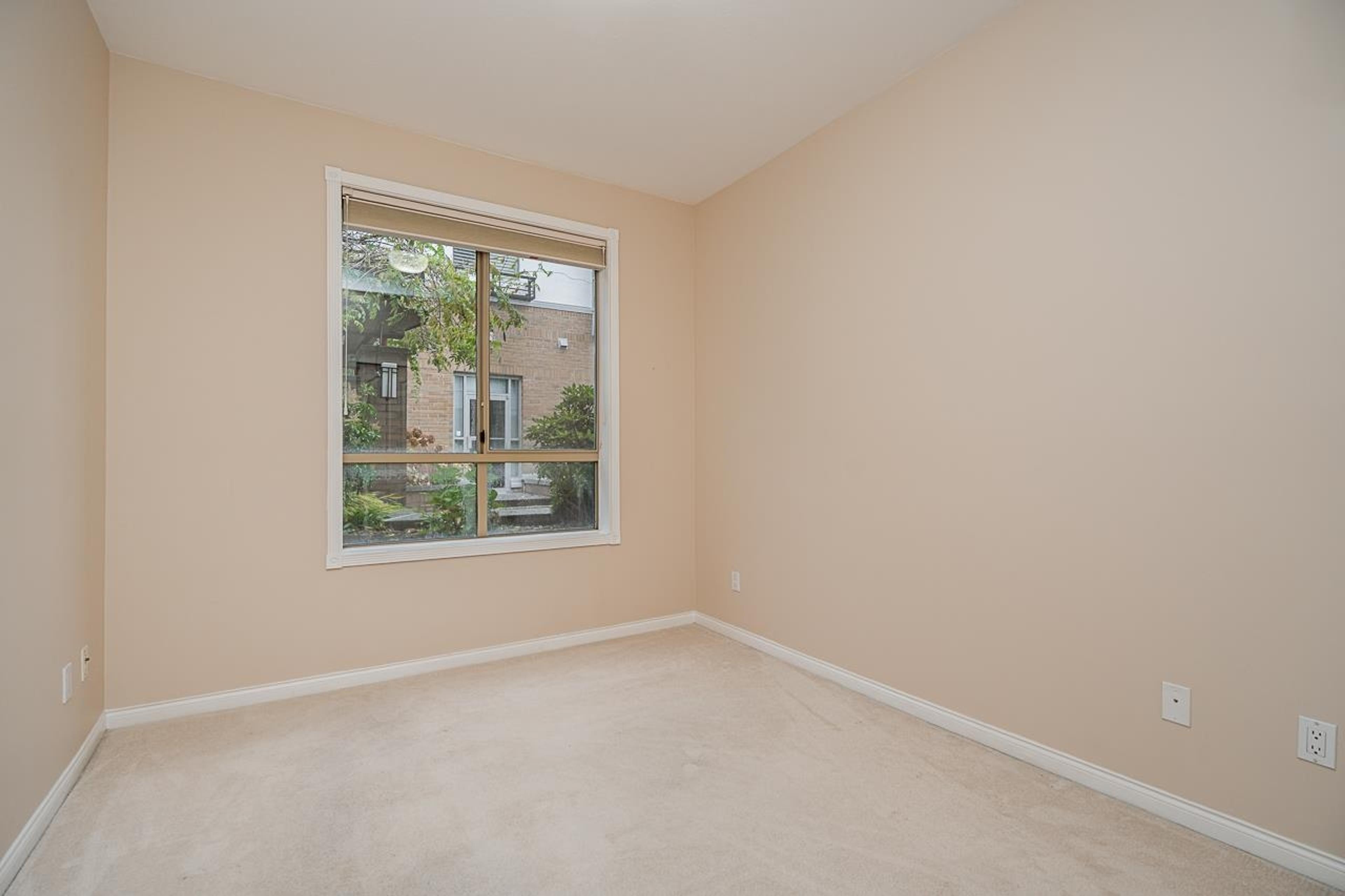 #102 15169 BUENA VISTA AVENUE - 29