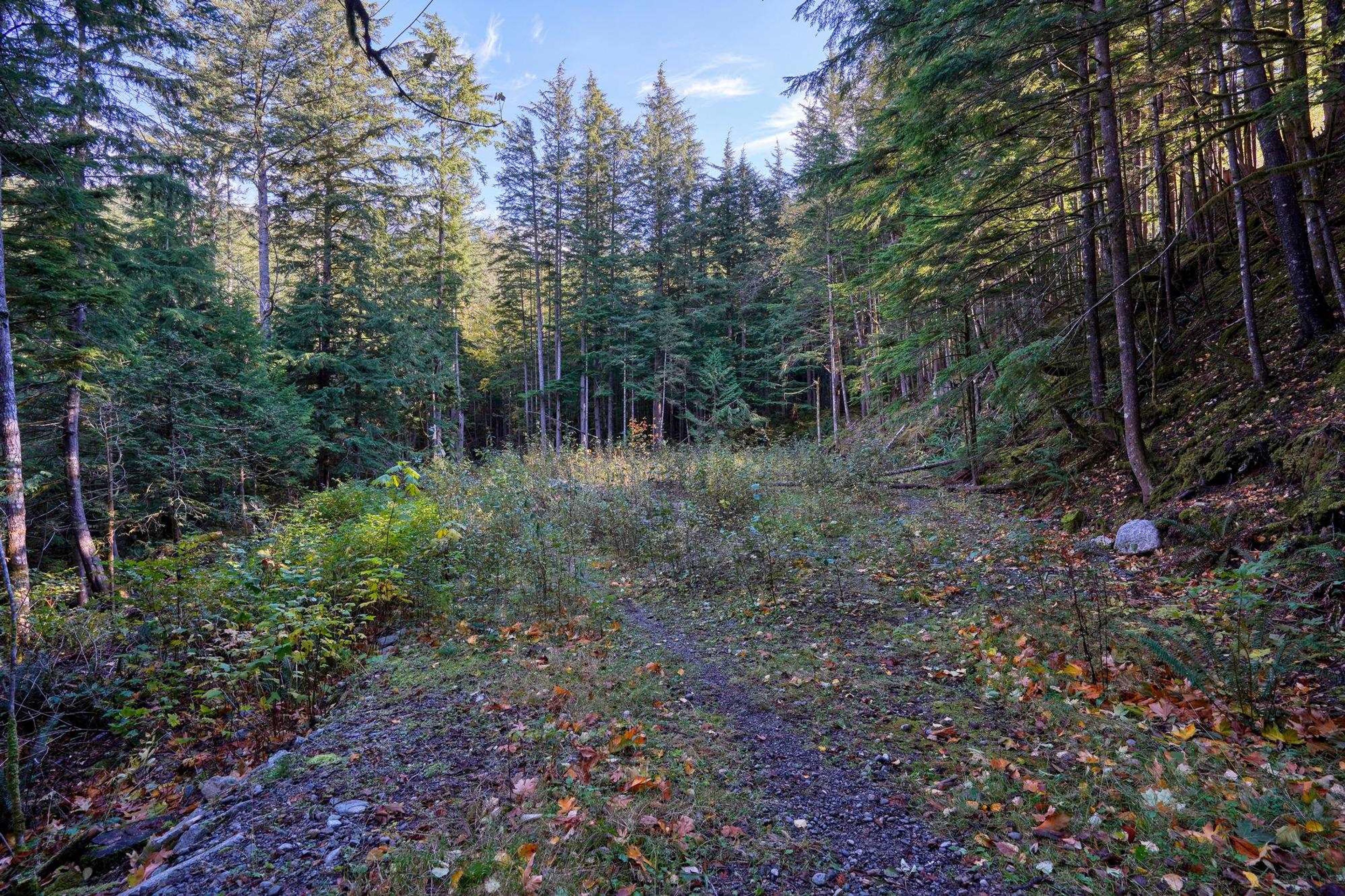 1017 COPPER DRIVE - Image 13