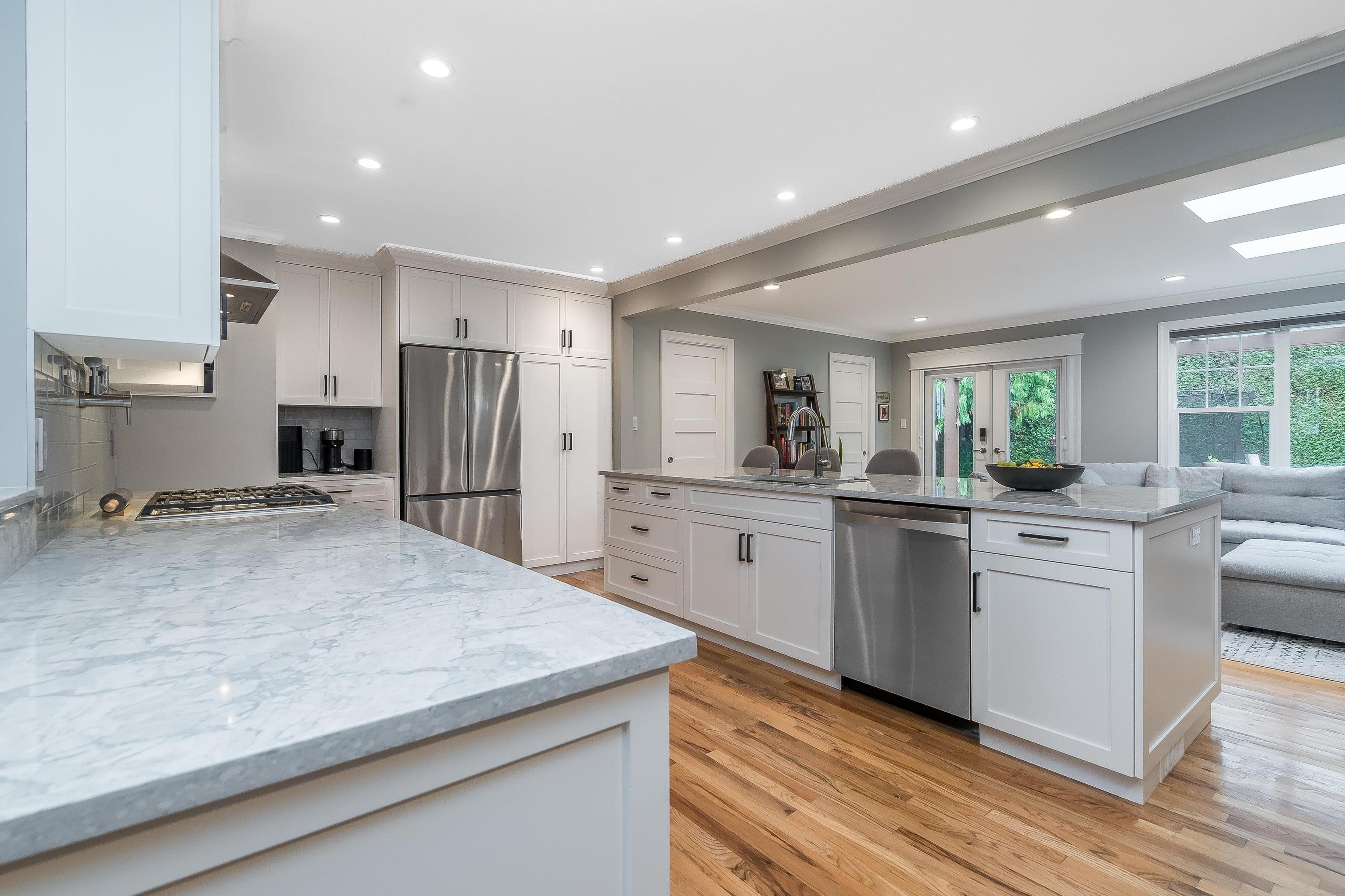 15825 PROSPECT CRESCENT - 12