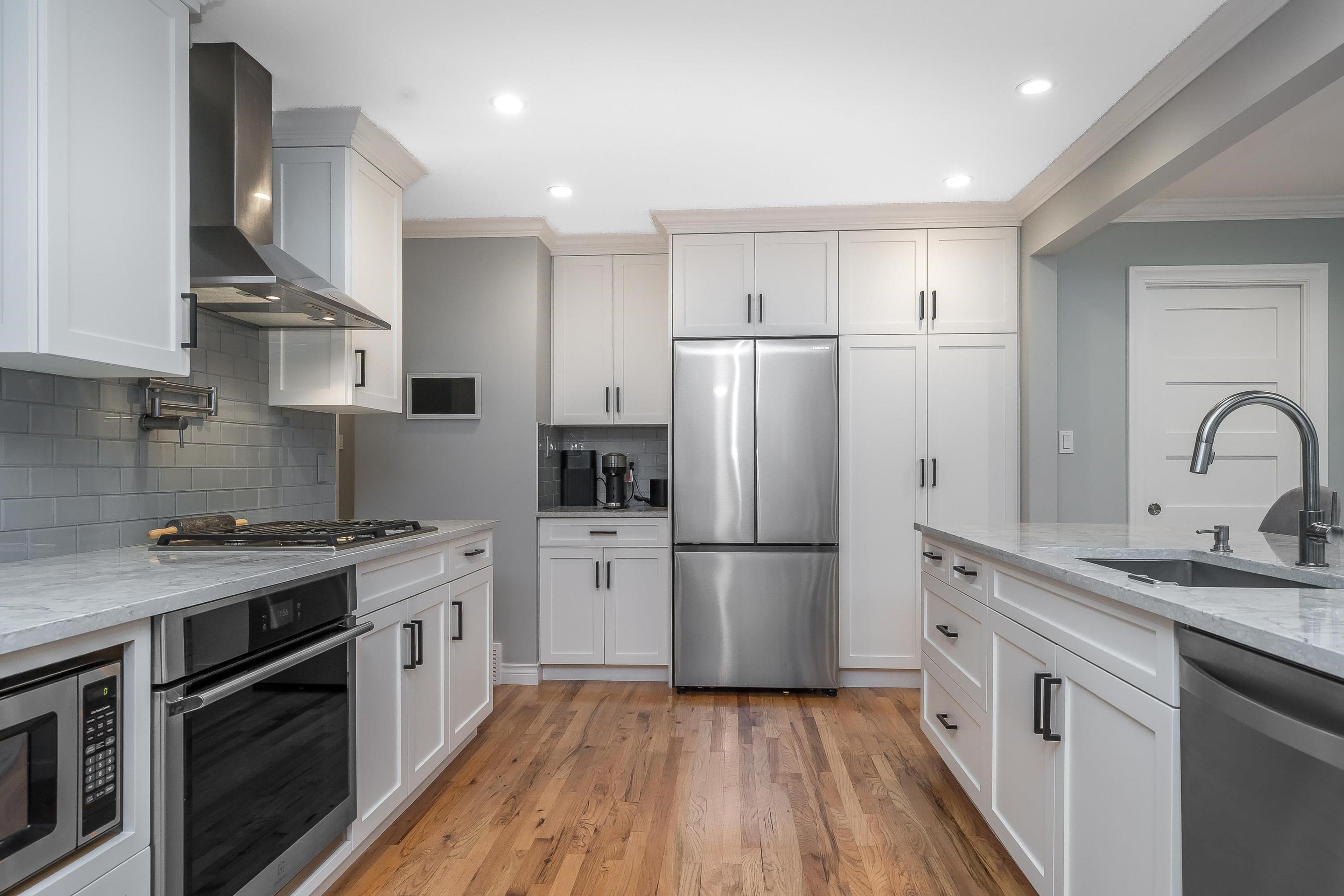 15825 PROSPECT CRESCENT - 14