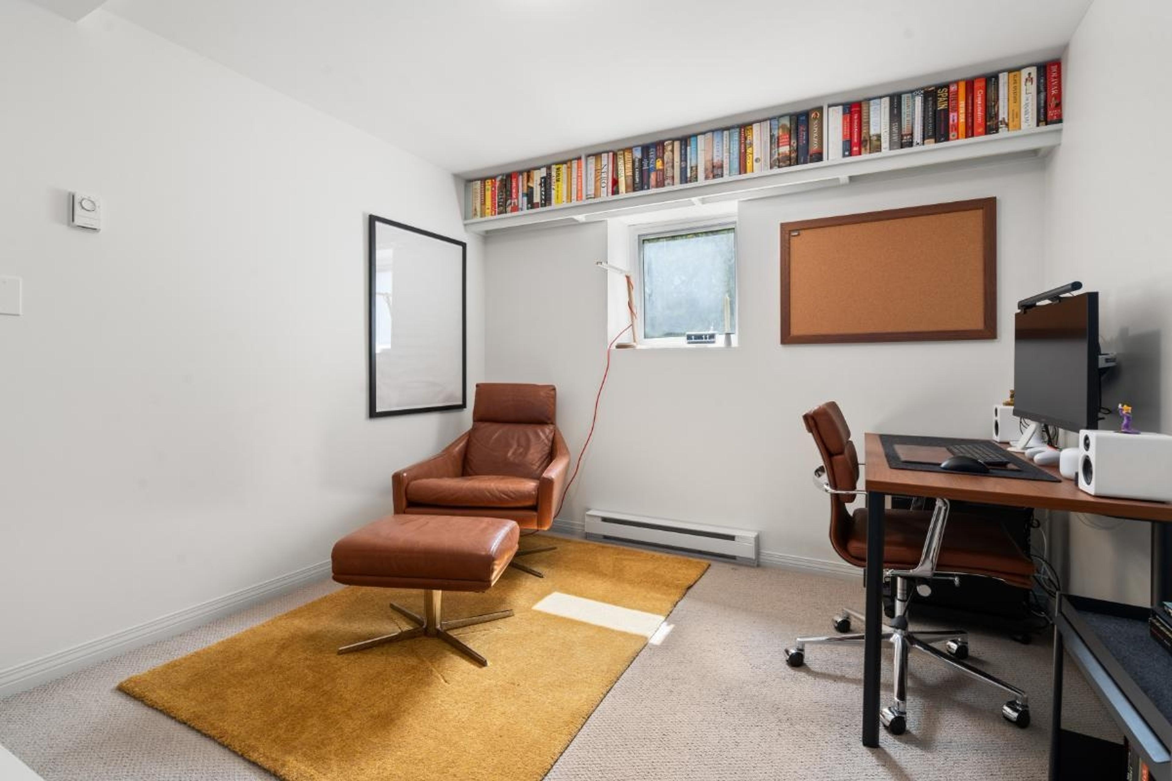 6591 VINE STREET - 36