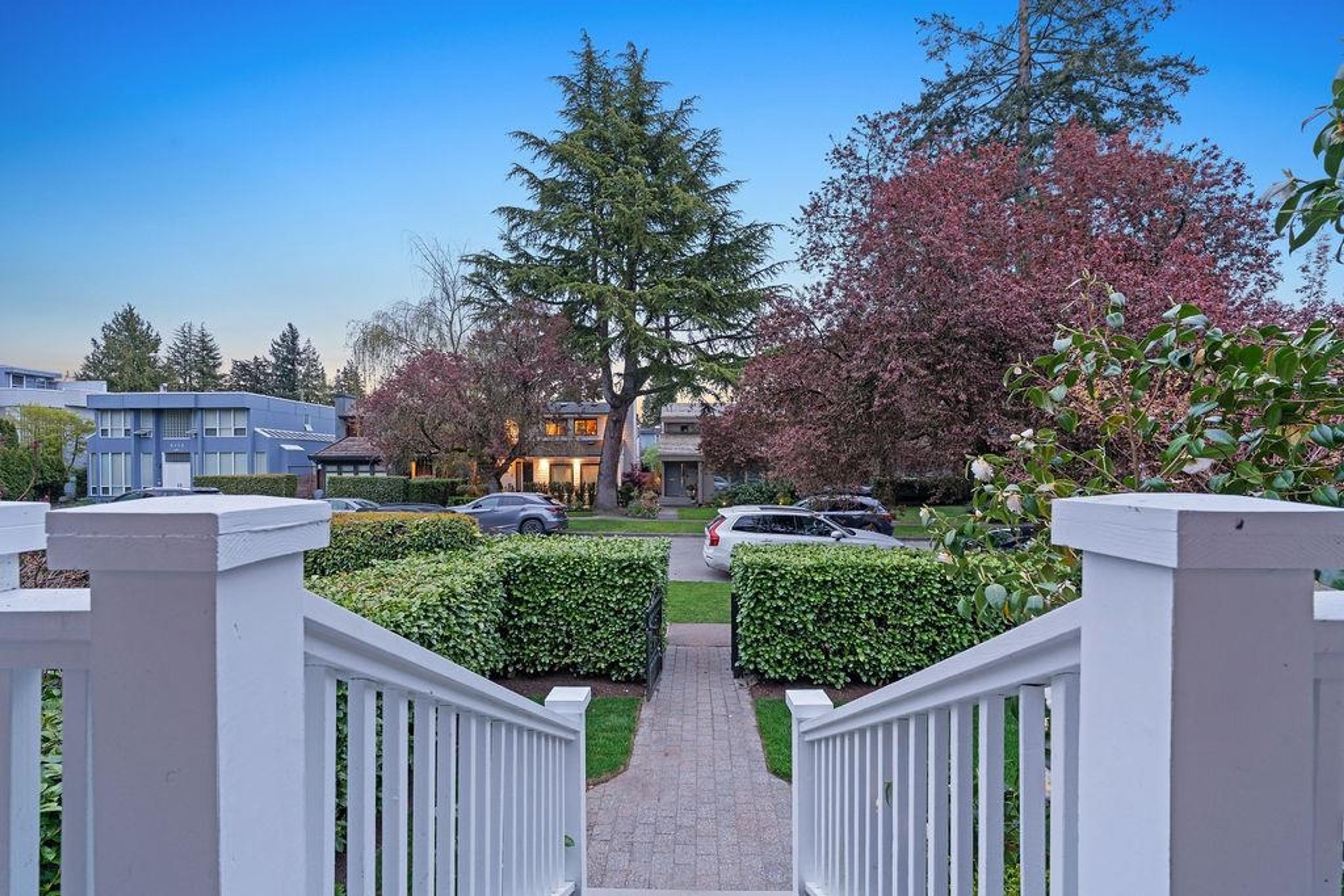 6591 VINE STREET - 14