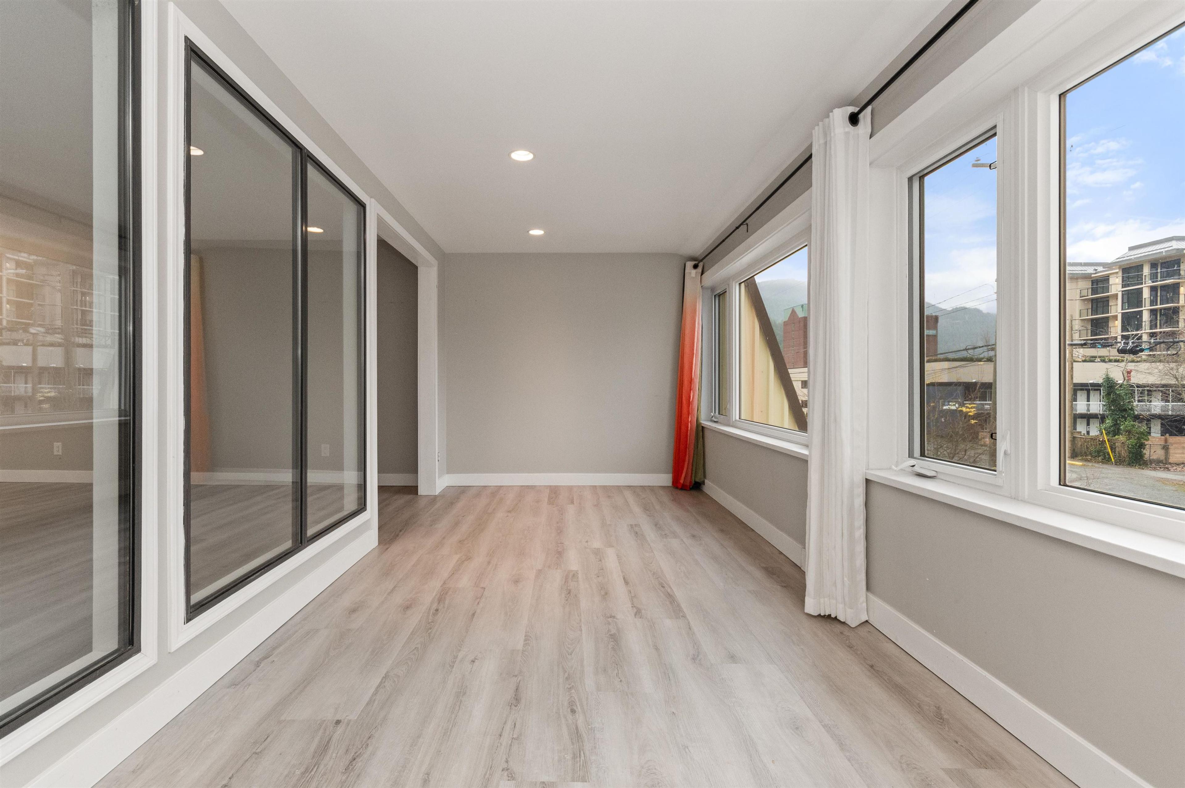 #205 160 LILLOOET AVENUE - 18