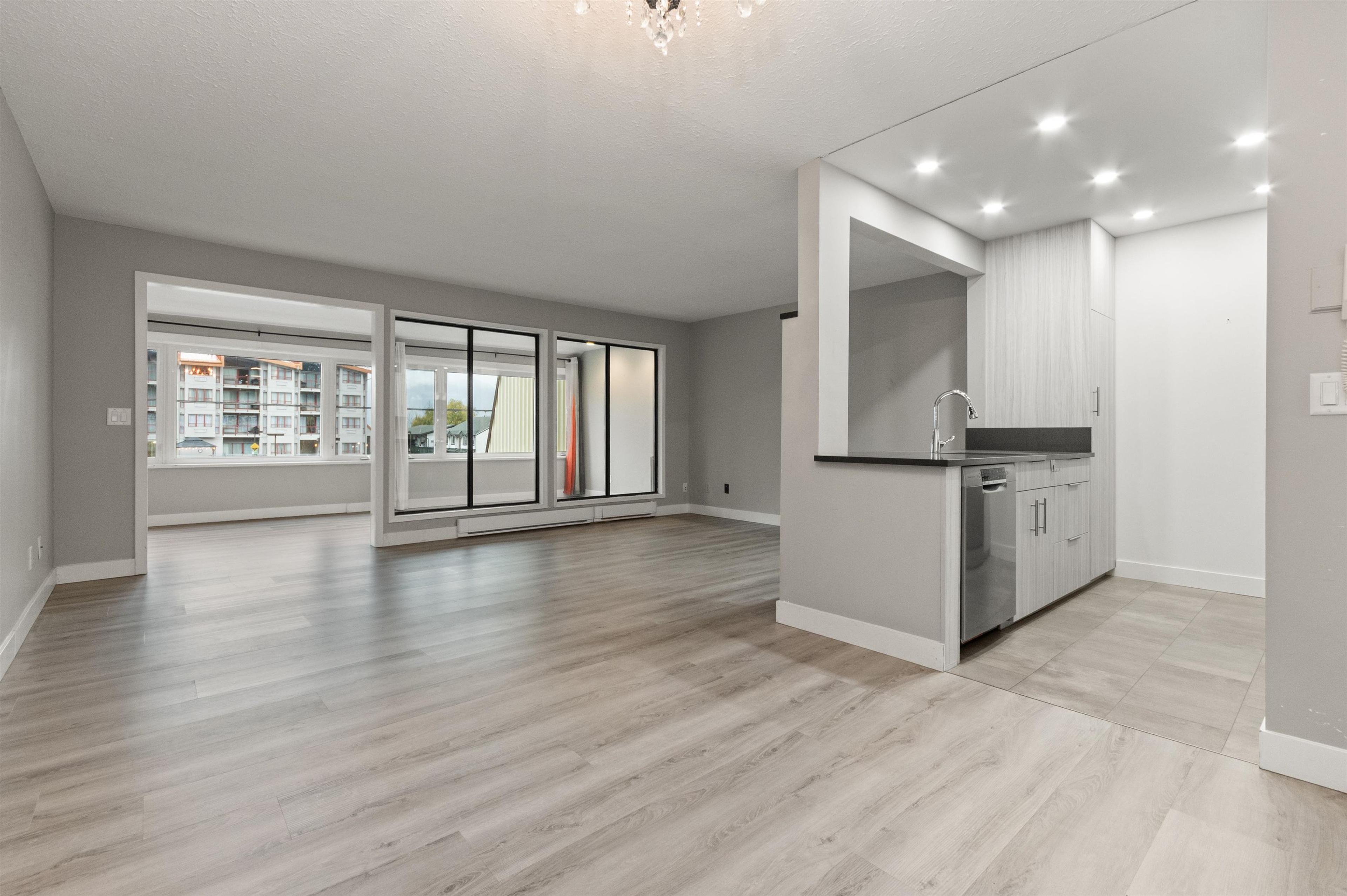 #205 160 LILLOOET AVENUE - 11