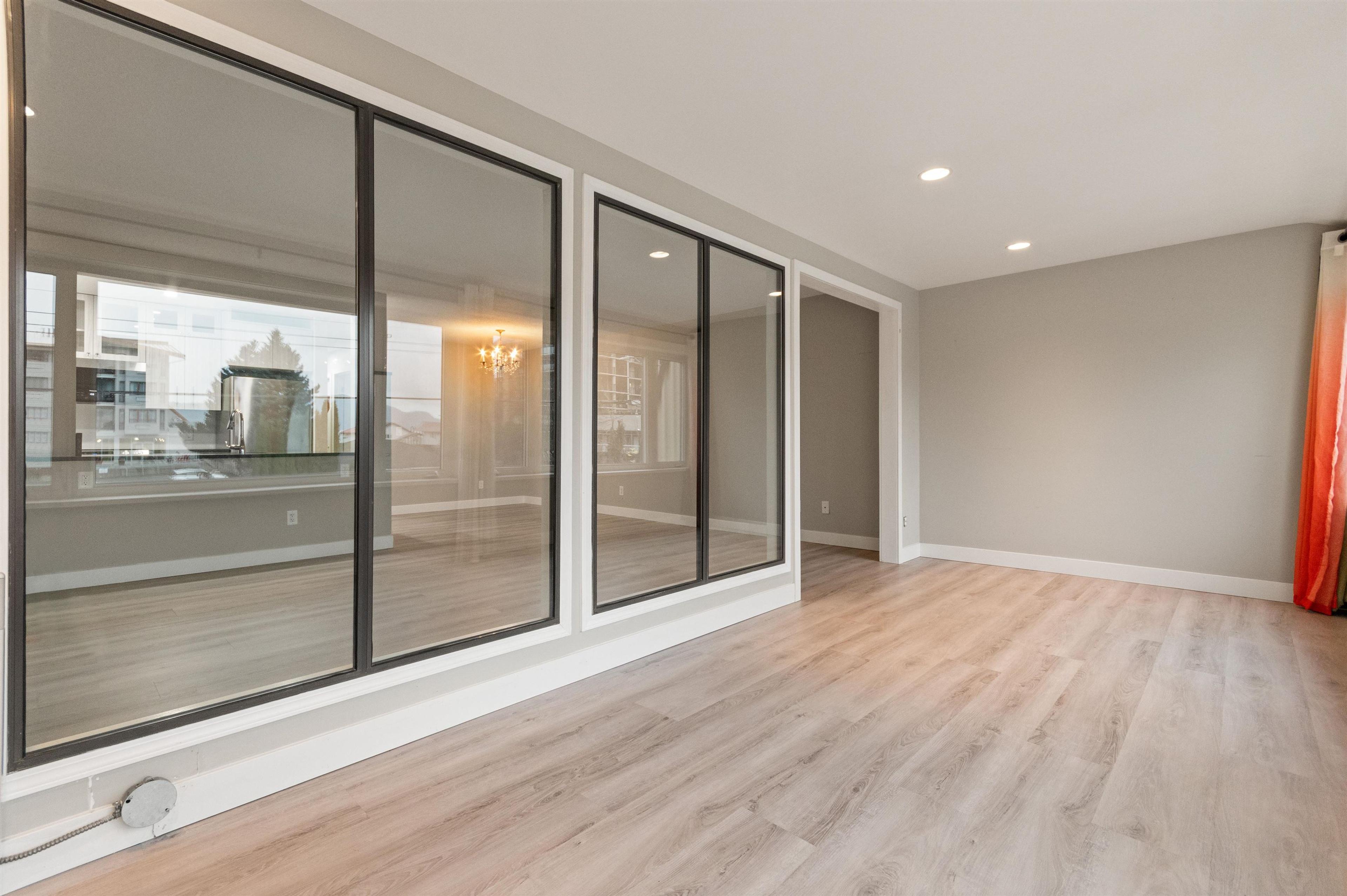 #205 160 LILLOOET AVENUE - 19