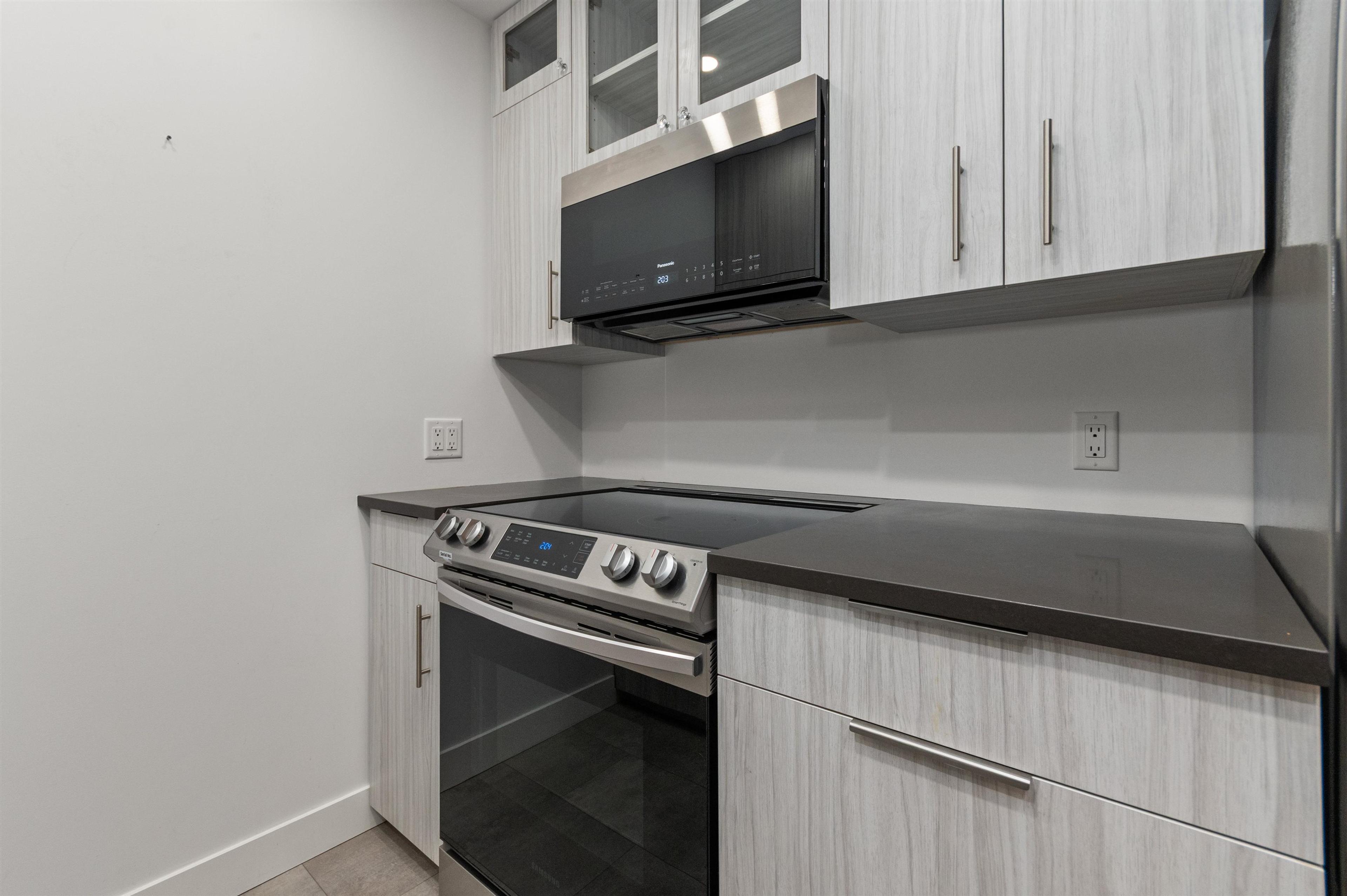 #205 160 LILLOOET AVENUE - 8