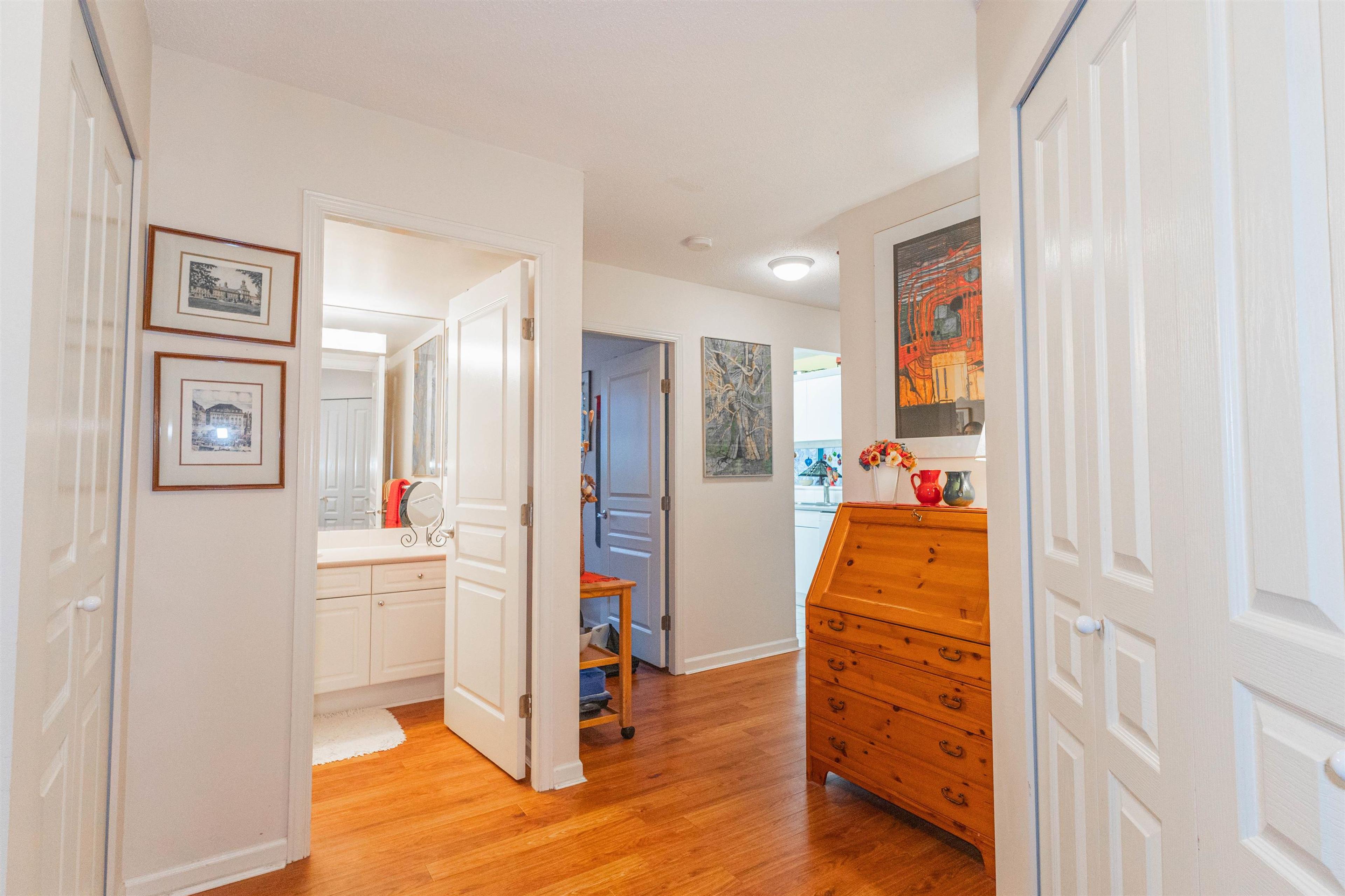 #207 15466 NORTH BLUFF ROAD - Image 3