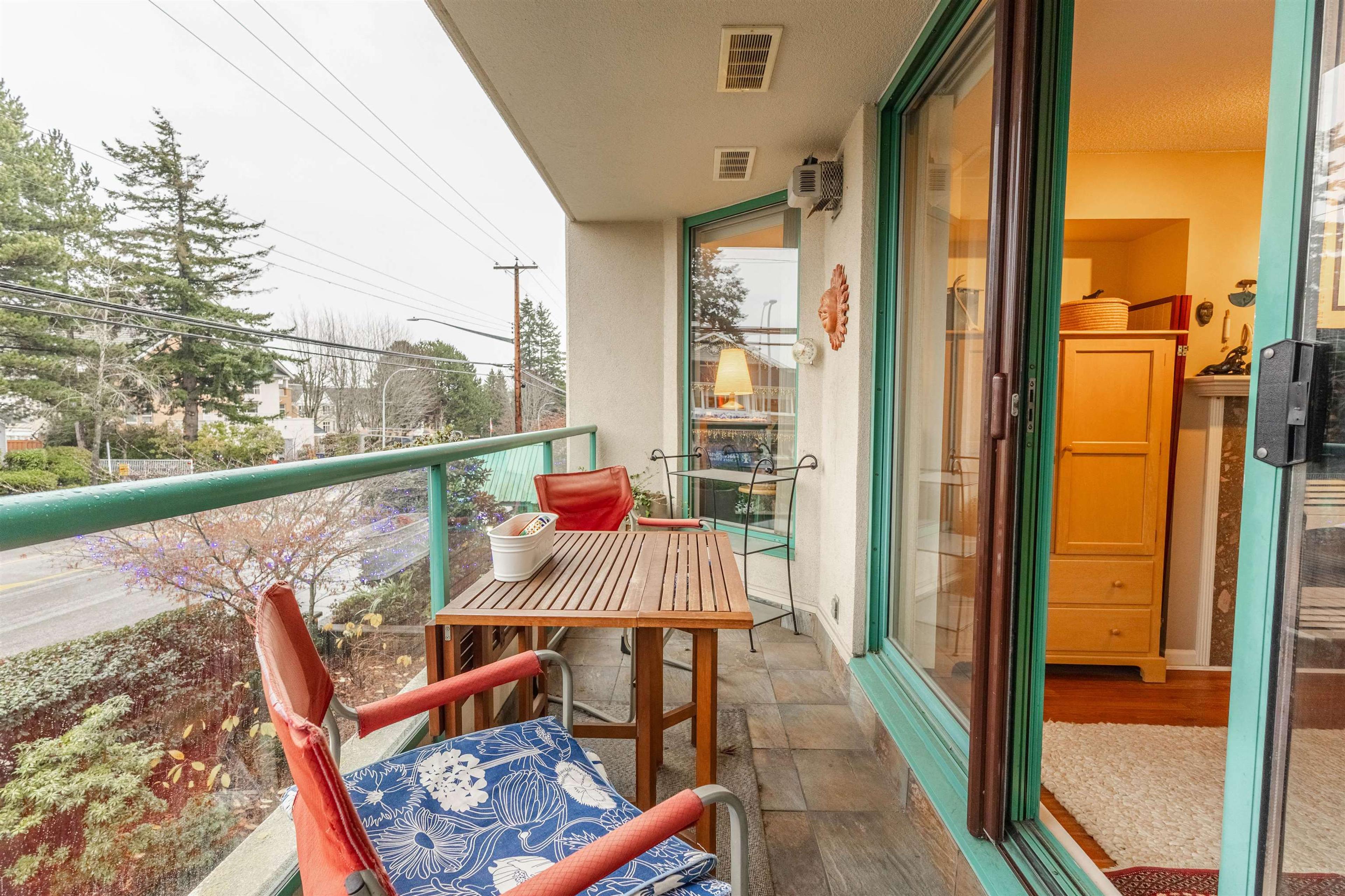 #207 15466 NORTH BLUFF ROAD - 20